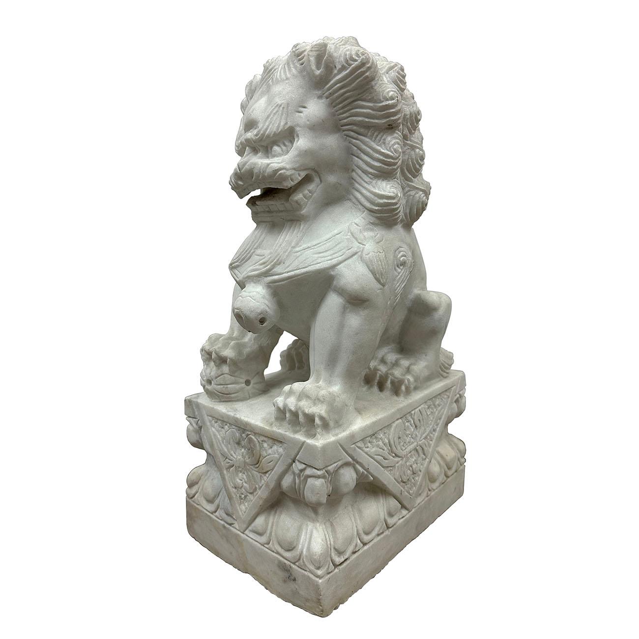 Mid-20th Century Vintage Chinese Carved Marble Stone Lion/Foo Dog For Sale 1