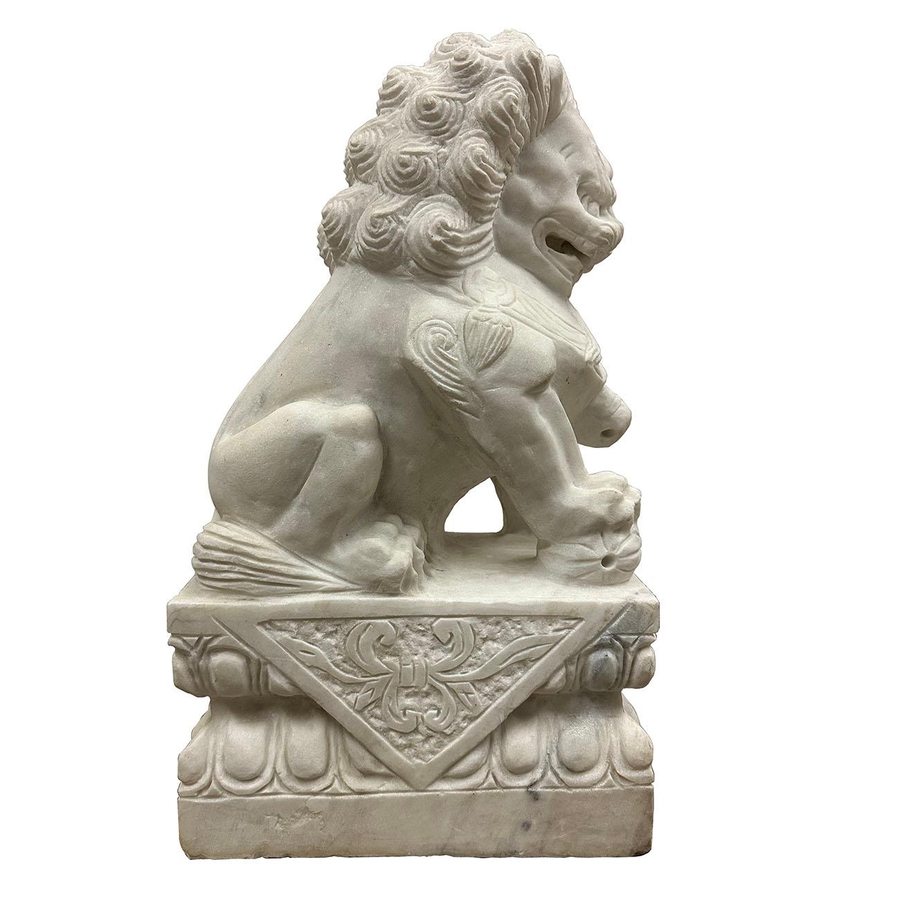 Mid-20th Century Vintage Chinese Carved Marble Stone Lion/Foo Dog For Sale 3