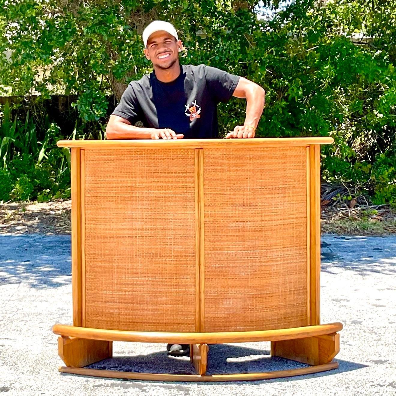 Mid 20th Century Vintage Coastal Bent Rattan and Grasscloth Dry Bar In Good Condition In west palm beach, FL