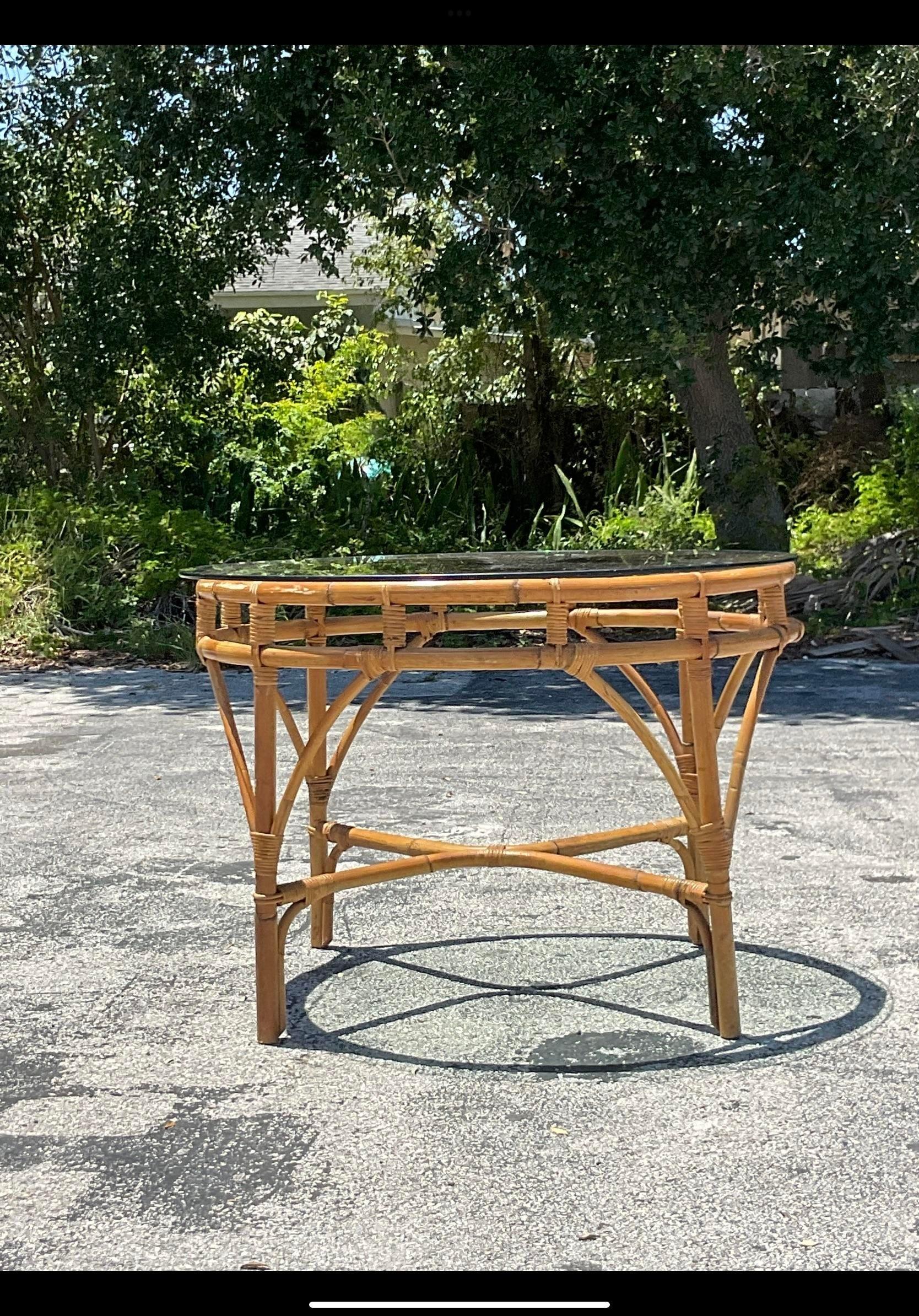 Mid-20th Century Vintage Coastal Bent Rattan Round Dining Table In Good Condition For Sale In west palm beach, FL