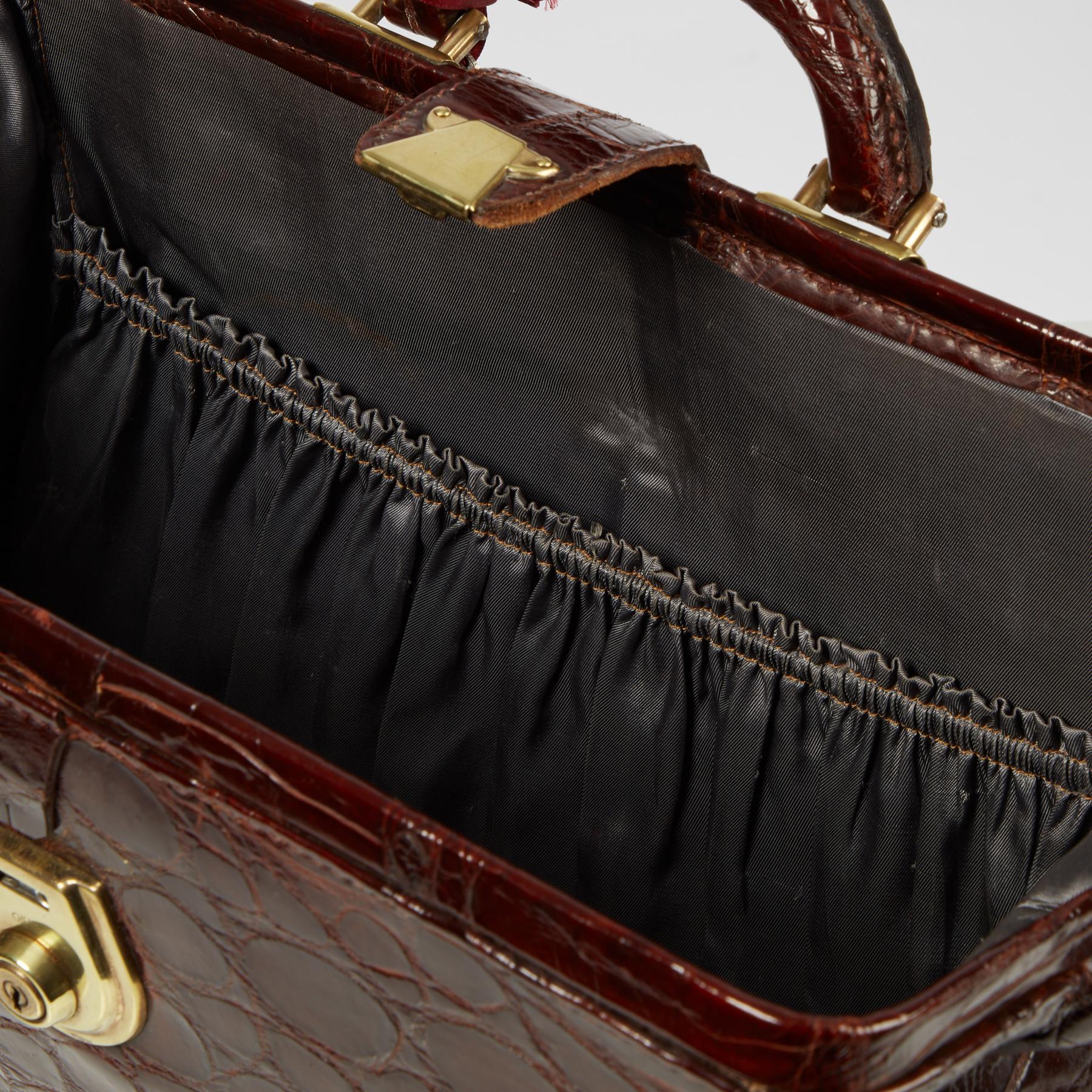 Mid-20th Century Vintage Gladstone Bag English, Circa 1950 In Good Condition For Sale In London, GB