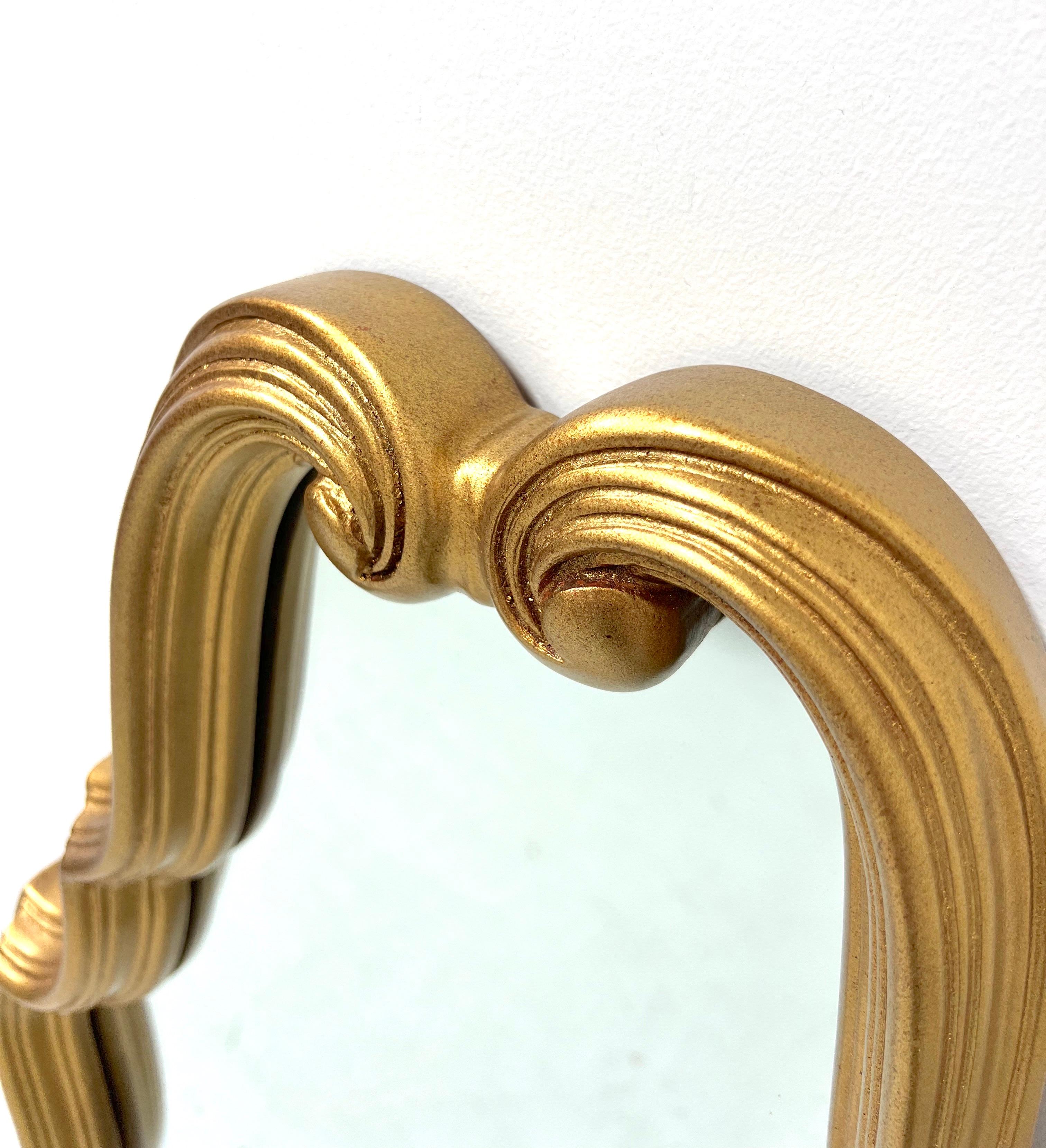 Américain Mid 20th Century Vintage French Rococo Style Gold Wall Mirror en vente