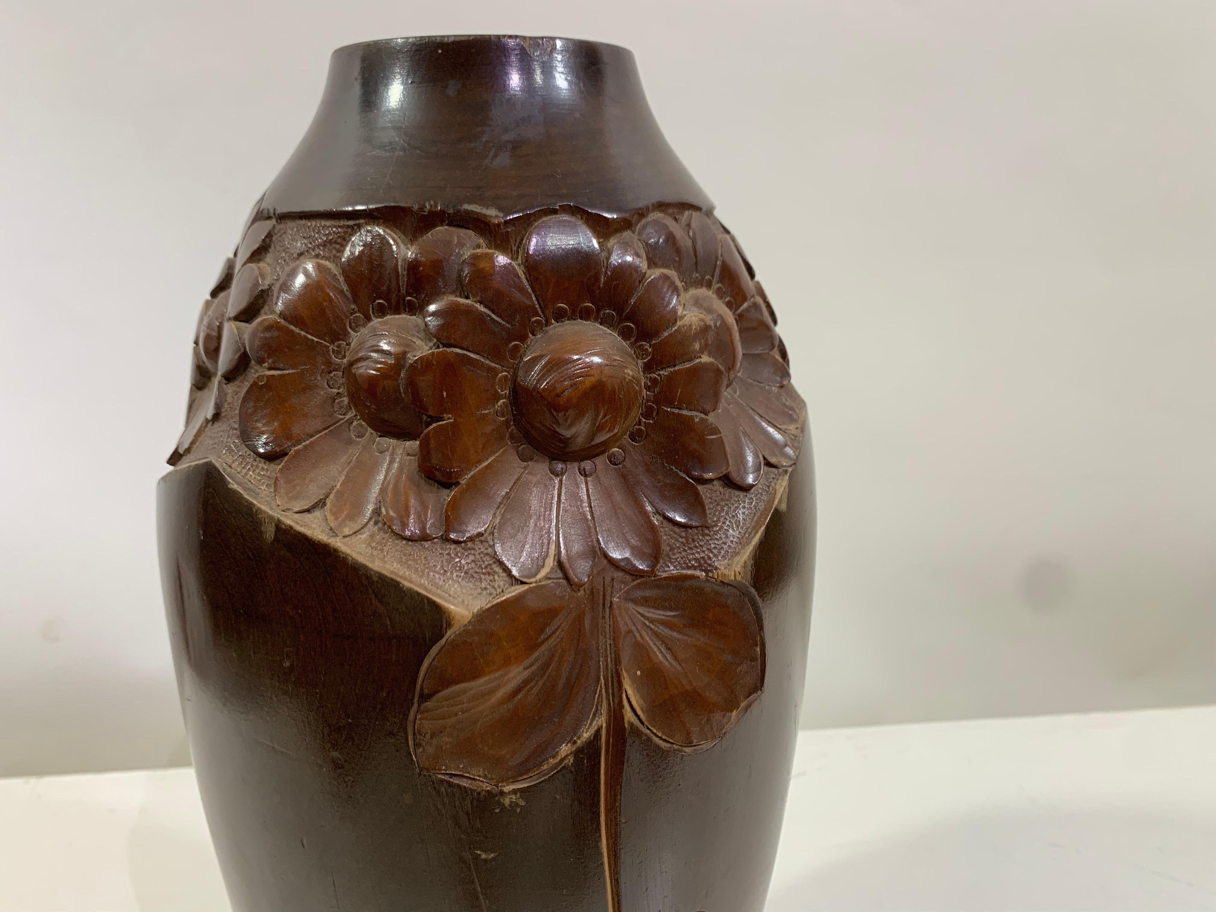Mid - 20th Century Vintage Hand Carved Wooden Vase 1 Signed Dupia In Good Condition For Sale In Beirut, LB