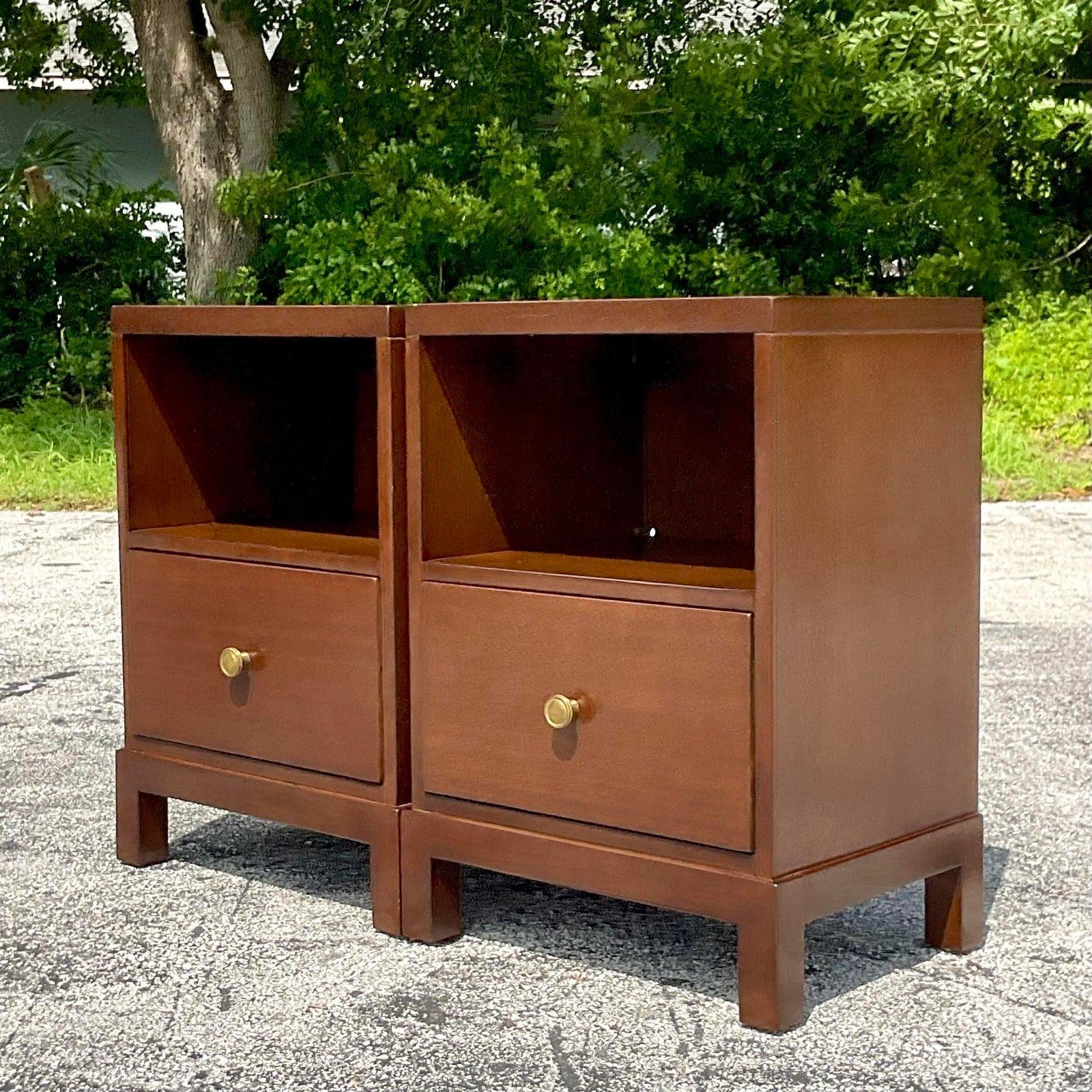 North American Mid 20th Century Vintage John Widdicomb Nightstands - a Pair For Sale