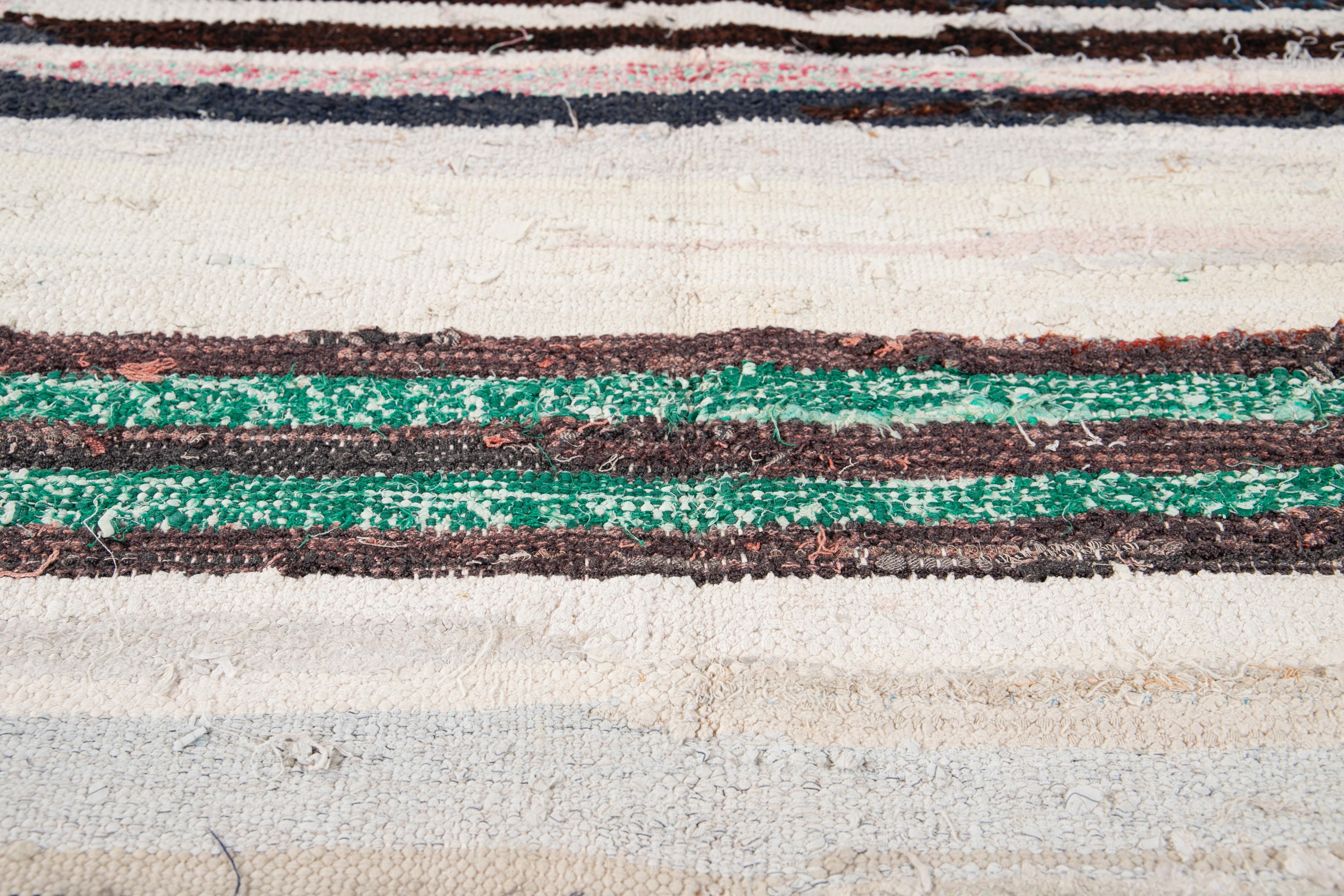 Mid-20th Century Vintage Kilim Wool Rug For Sale 8
