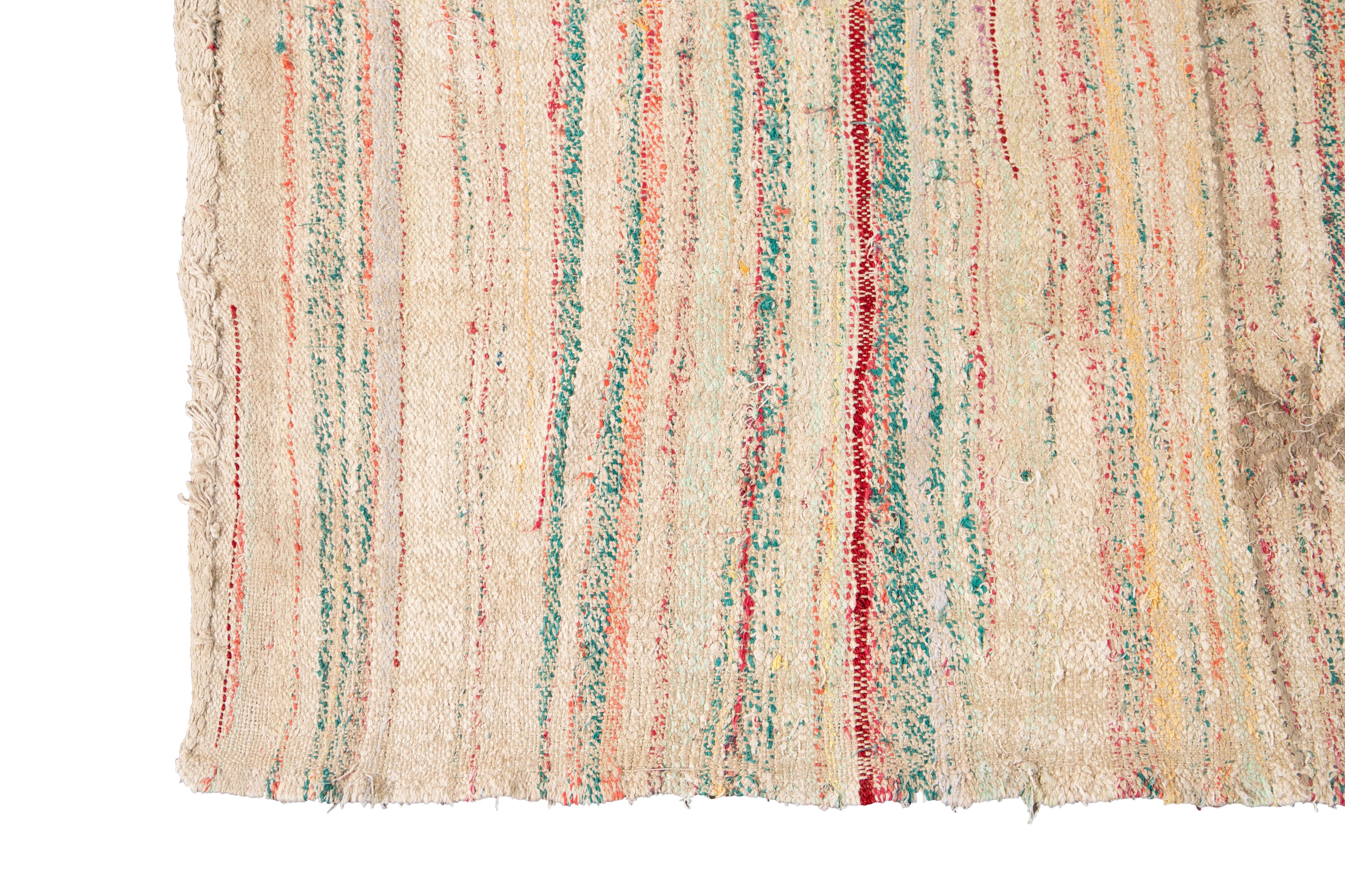 20ième siècle Tapis Kilim vintage en laine du milieu du XXe siècle en vente