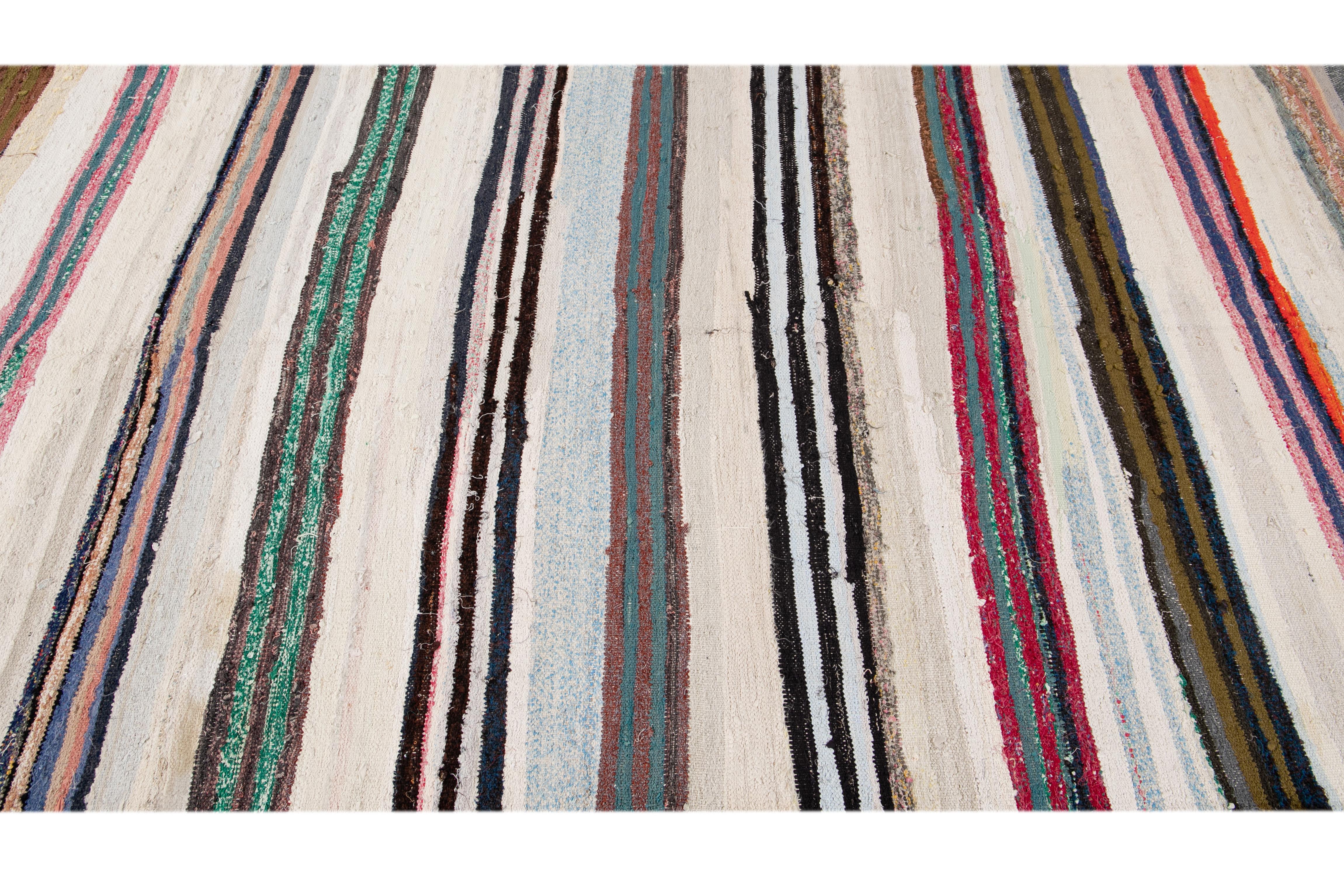 Mid-20th Century Vintage Kilim Wool Rug For Sale 1