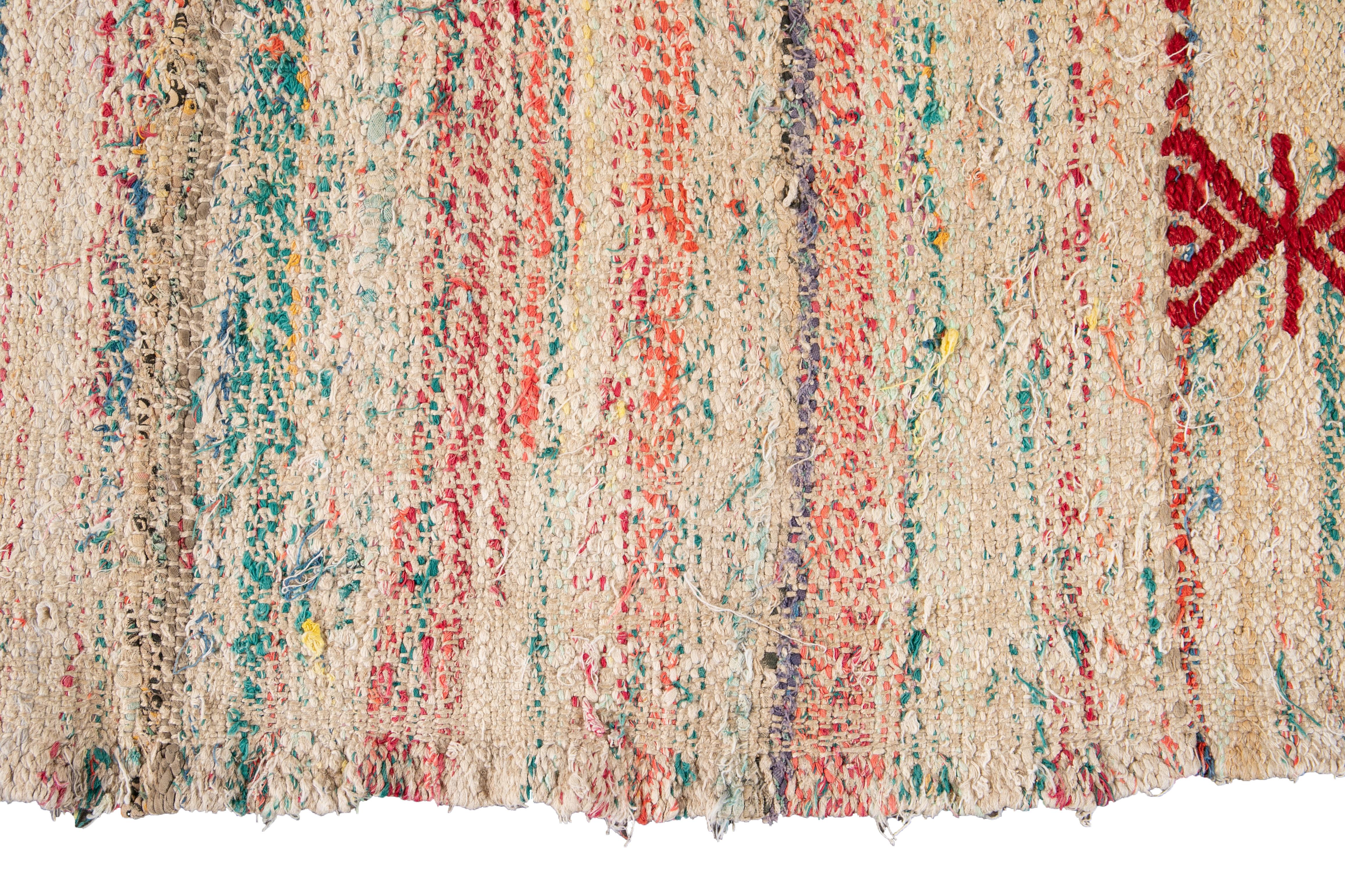 Tapis Kilim vintage en laine du milieu du XXe siècle en vente 1