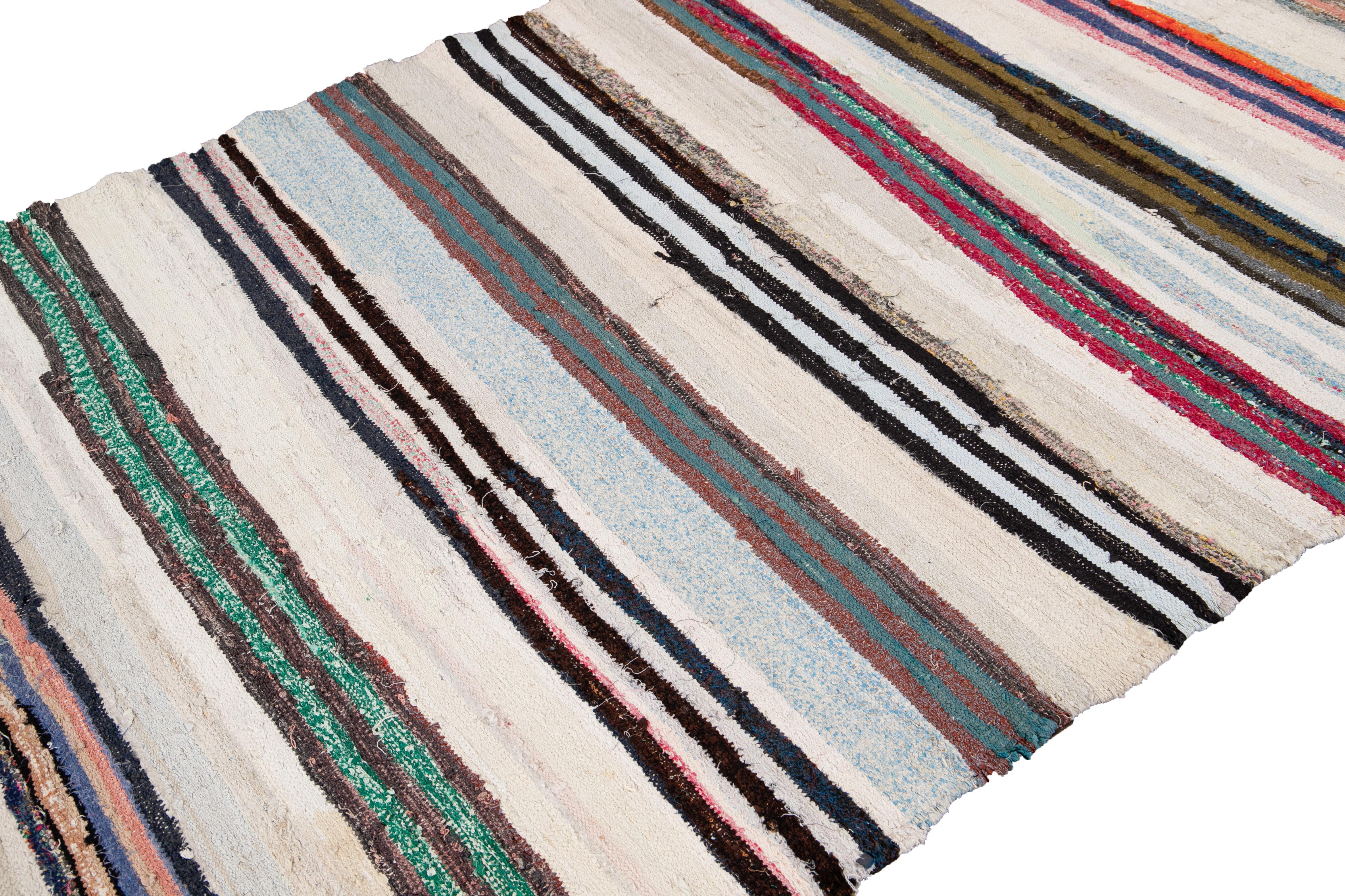 Mid-20th Century Vintage Kilim Wool Rug For Sale 3