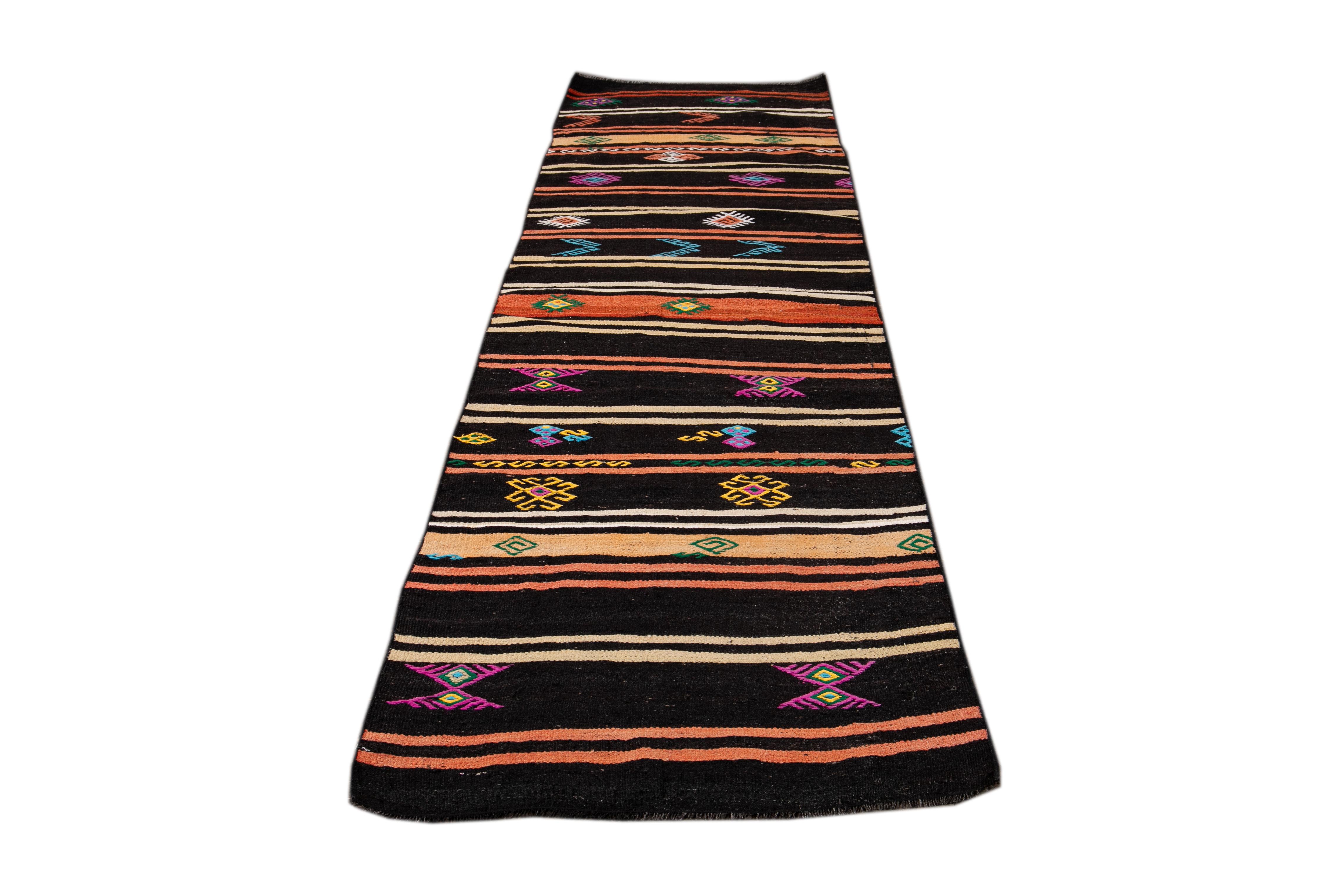 Rug & Kilim in lana vintage della metà del XX secolo in vendita 5