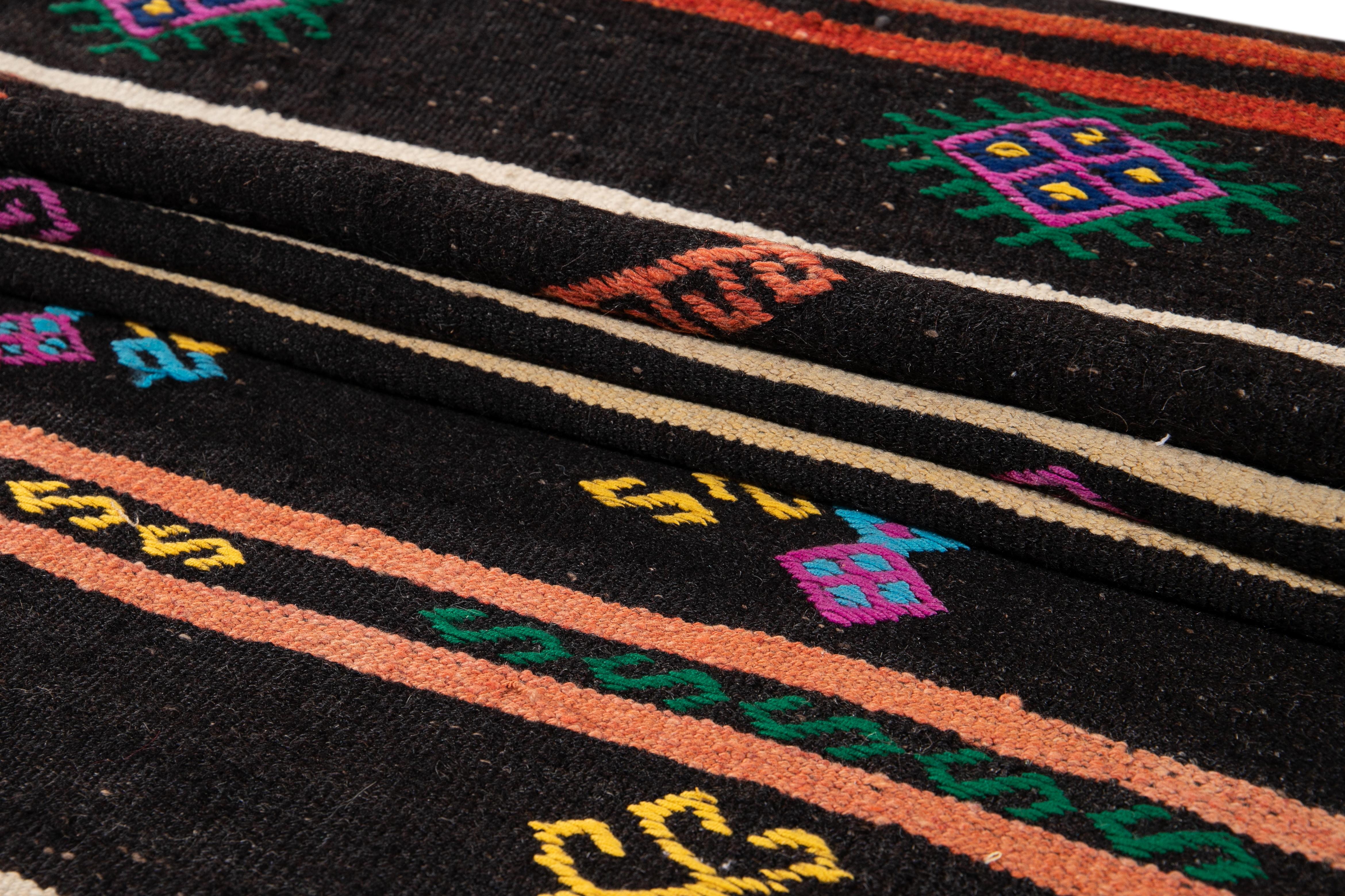 Persiano Rug & Kilim in lana vintage della metà del XX secolo in vendita