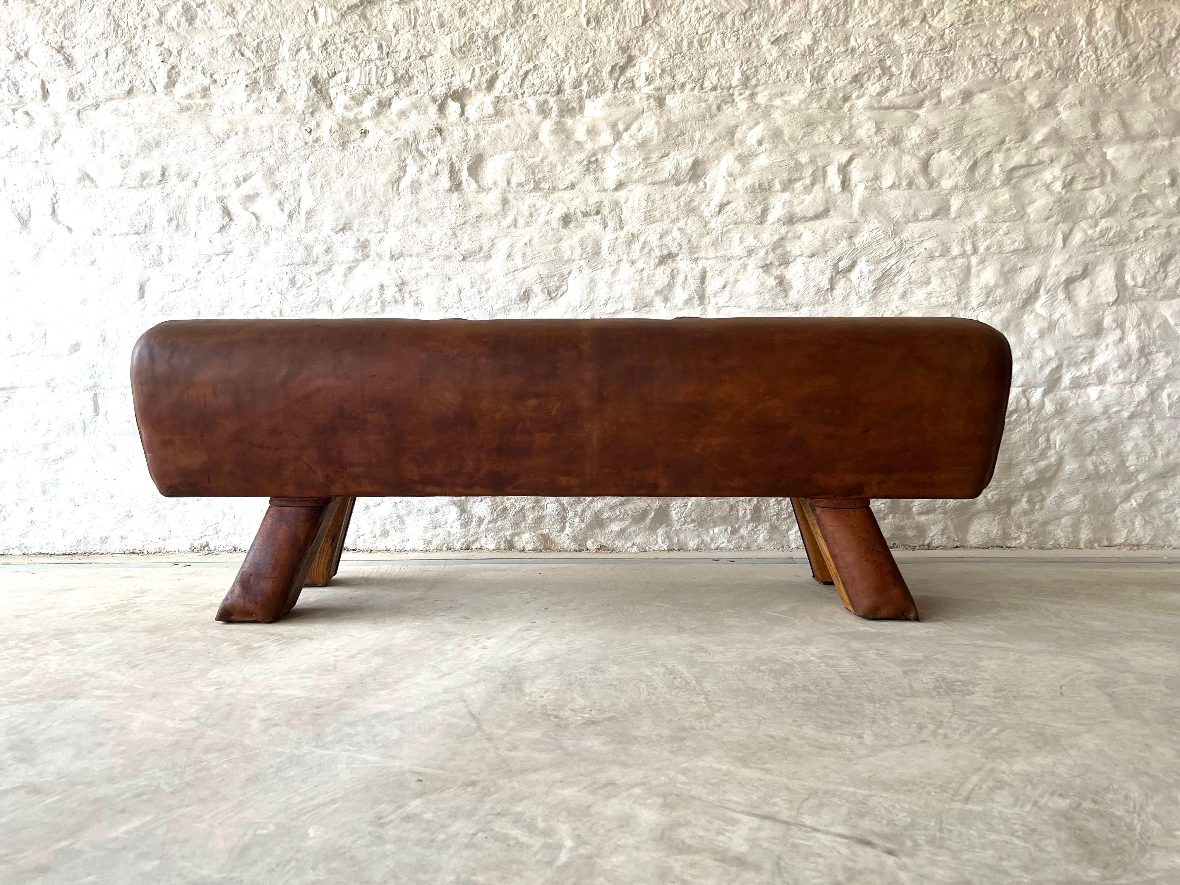 Mid 20th Century Vintage Leather Pommel Horse Bench In Good Condition In Cirencester, GB