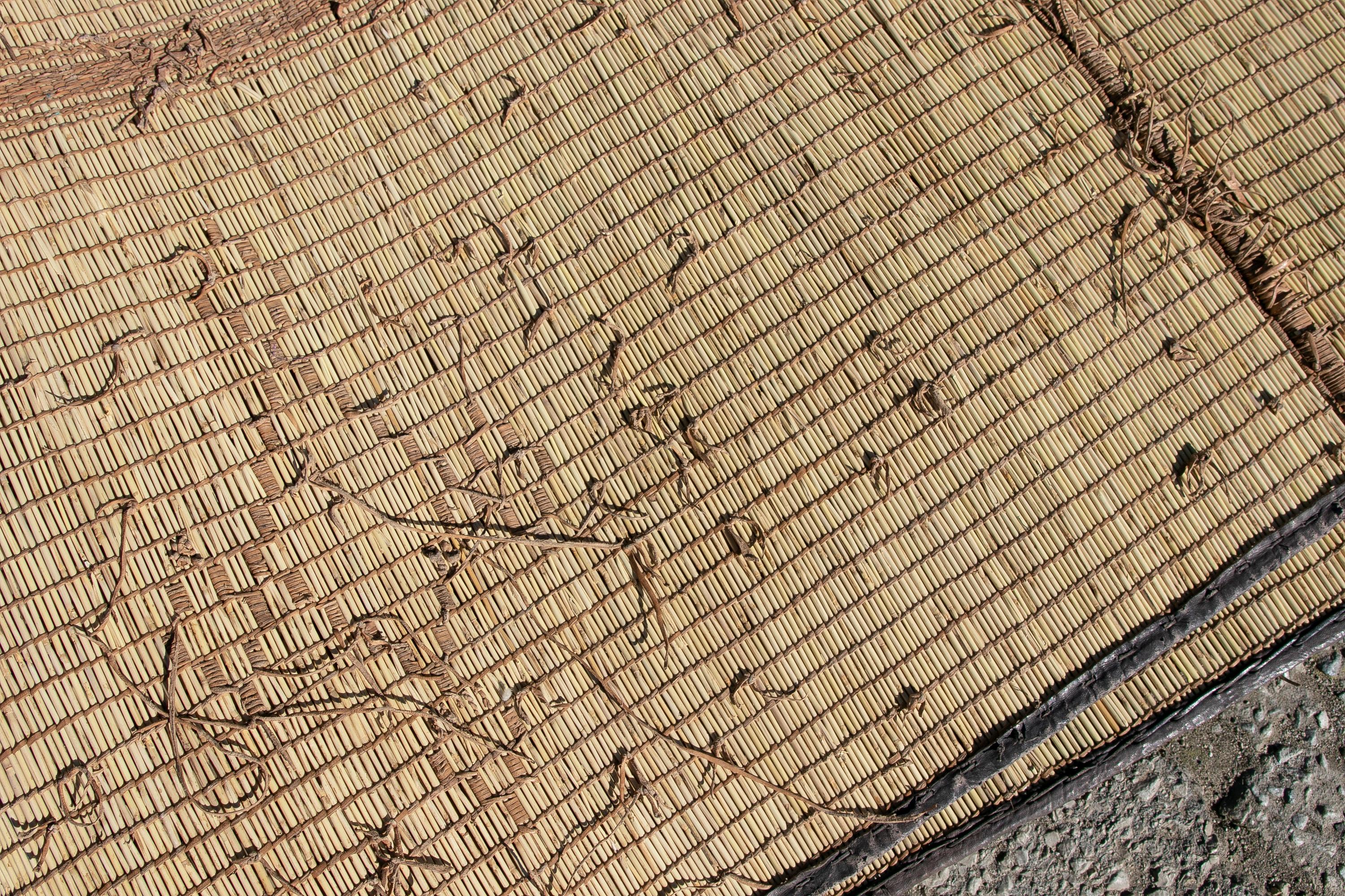 Marokkanischer Tuareg-Teppich aus Leder aus der Mitte des 20. Jahrhunderts Nordafrika im Angebot 14