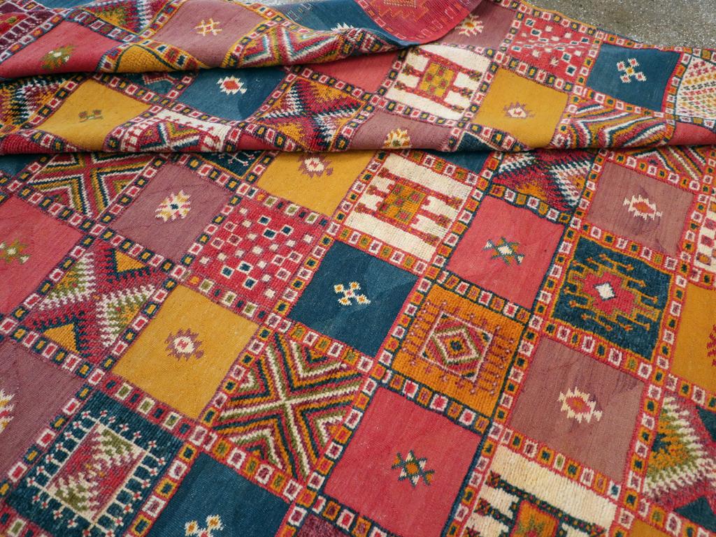 Mitte des 20. Jahrhunderts Vintage Marokkanischer Teppich in Übergröße im Angebot 3