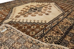 Tapis en laine tribal marocain vintage du milieu du 20e siècle