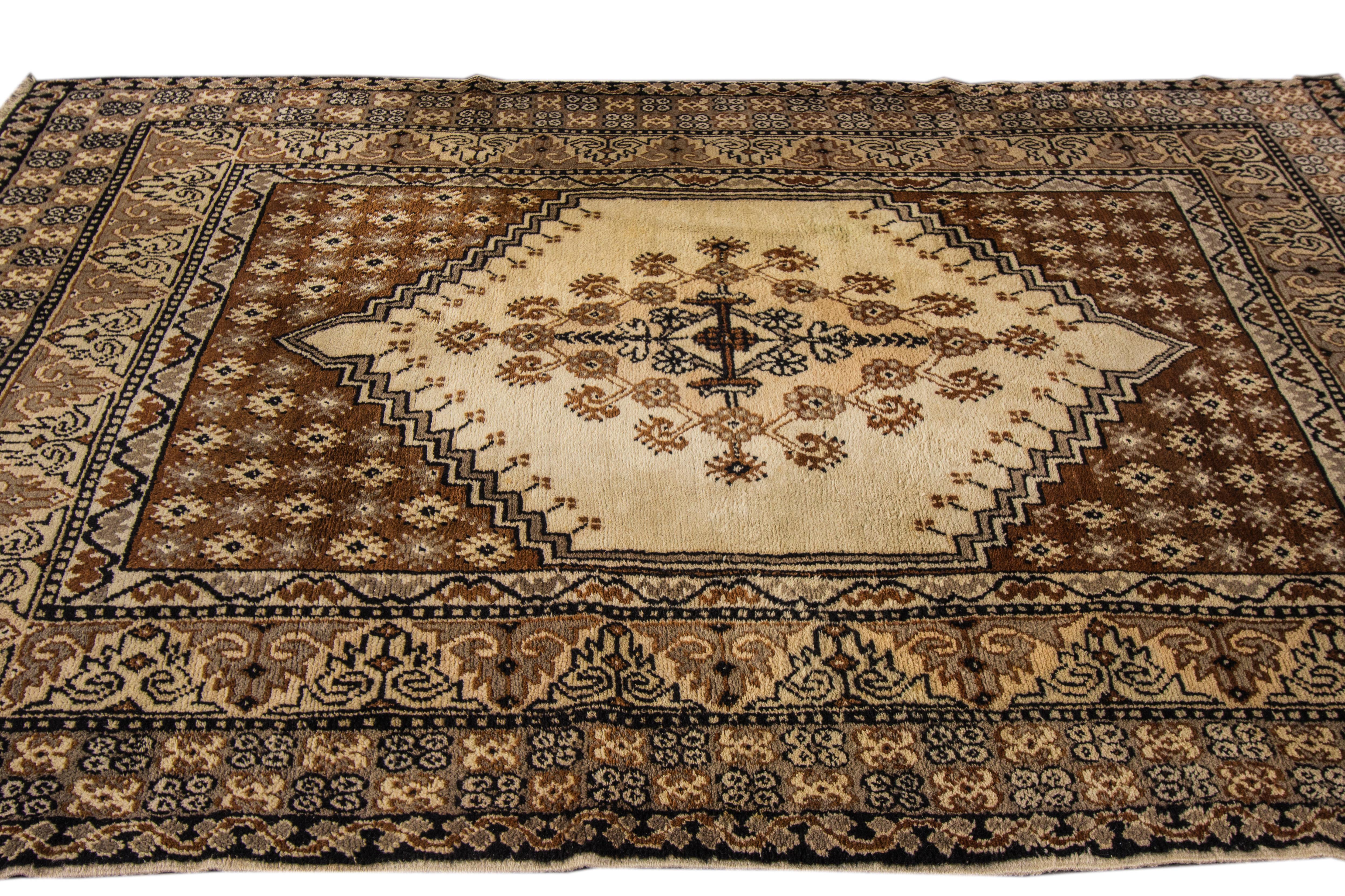 Mid-20th Century Vintage Moroccan Tribal Wool Rug  For Sale 1