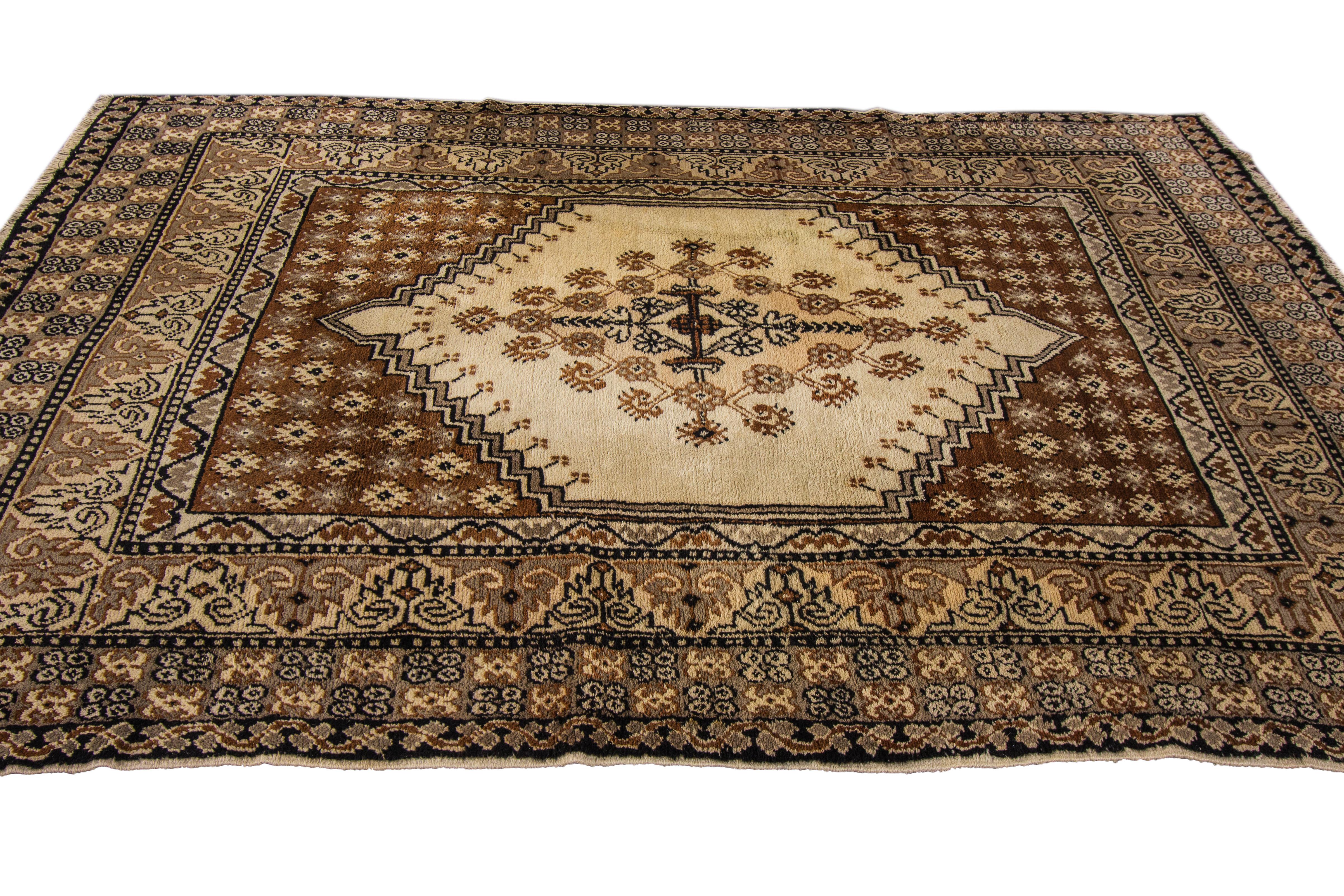 Mid-20th Century Vintage Moroccan Tribal Wool Rug  For Sale 2