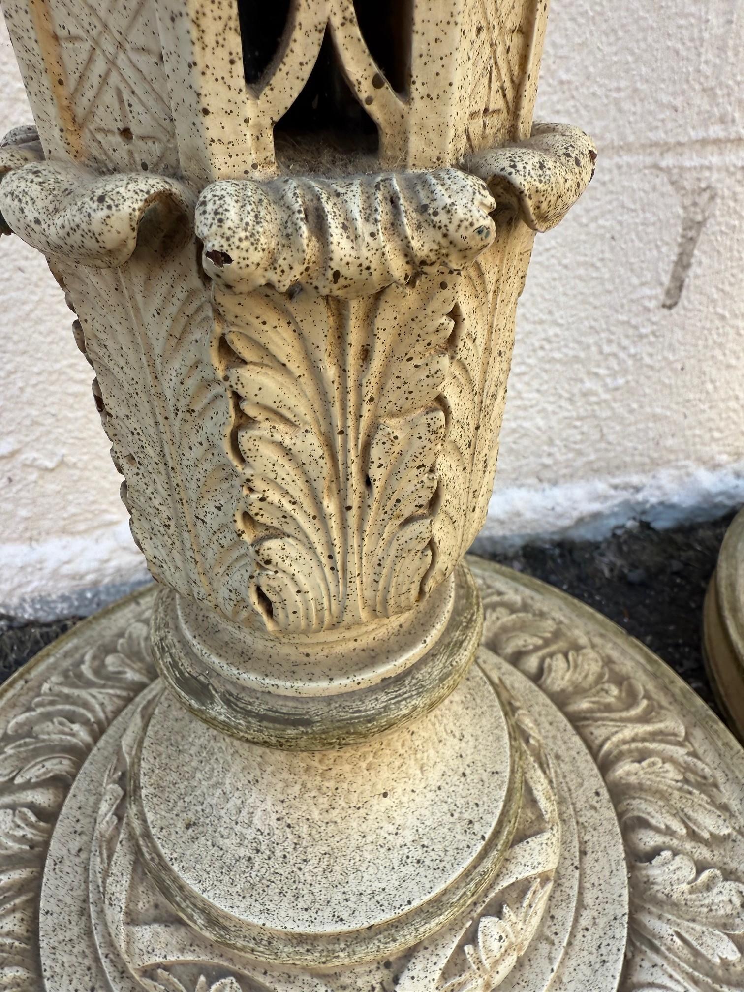 Mid 20th Century Vintage Pair of Painted Wood Pedestals or Plant Stands For Sale 11