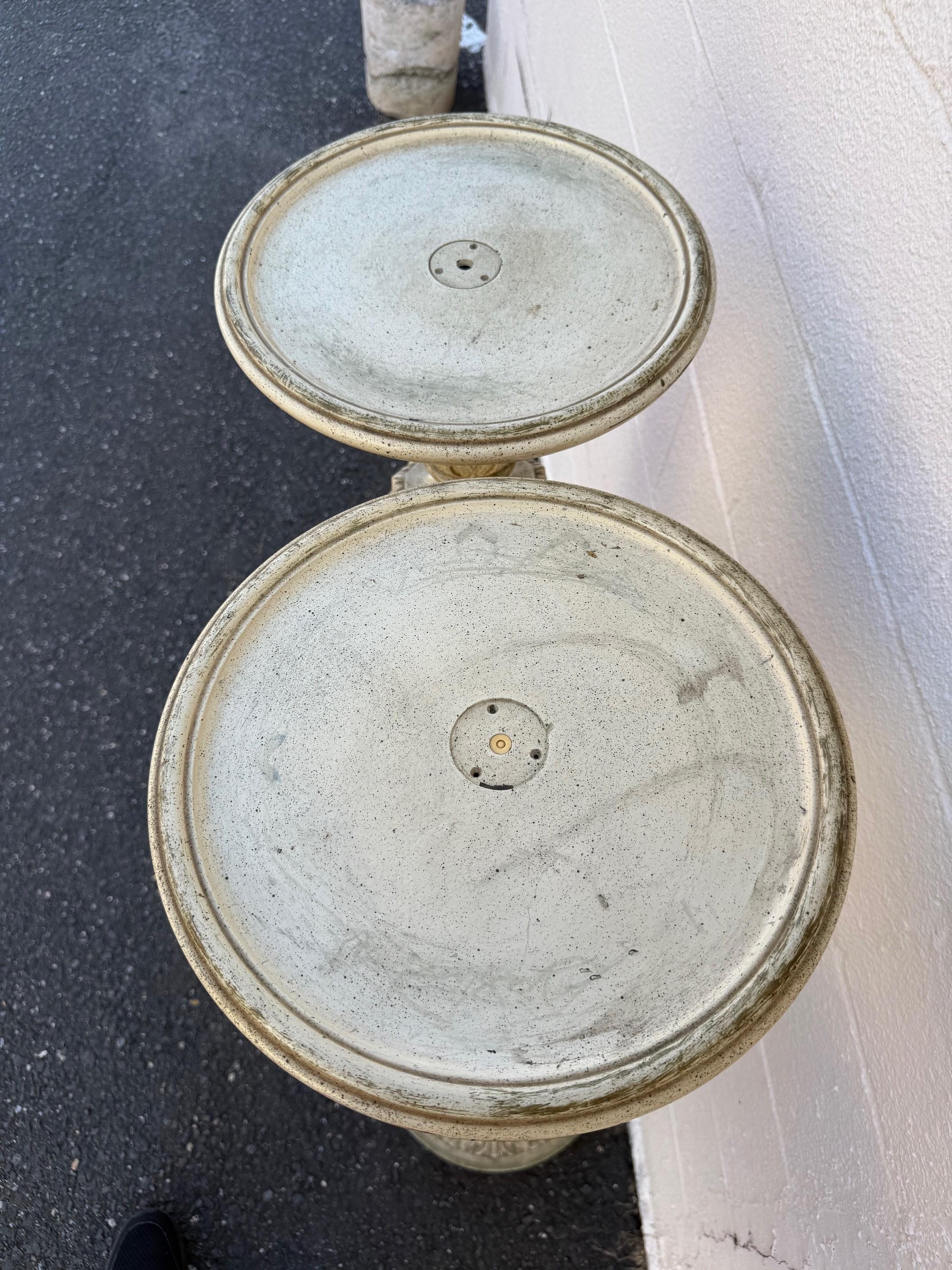 Mid 20th Century Vintage Pair of Painted Wood Pedestals or Plant Stands For Sale 14