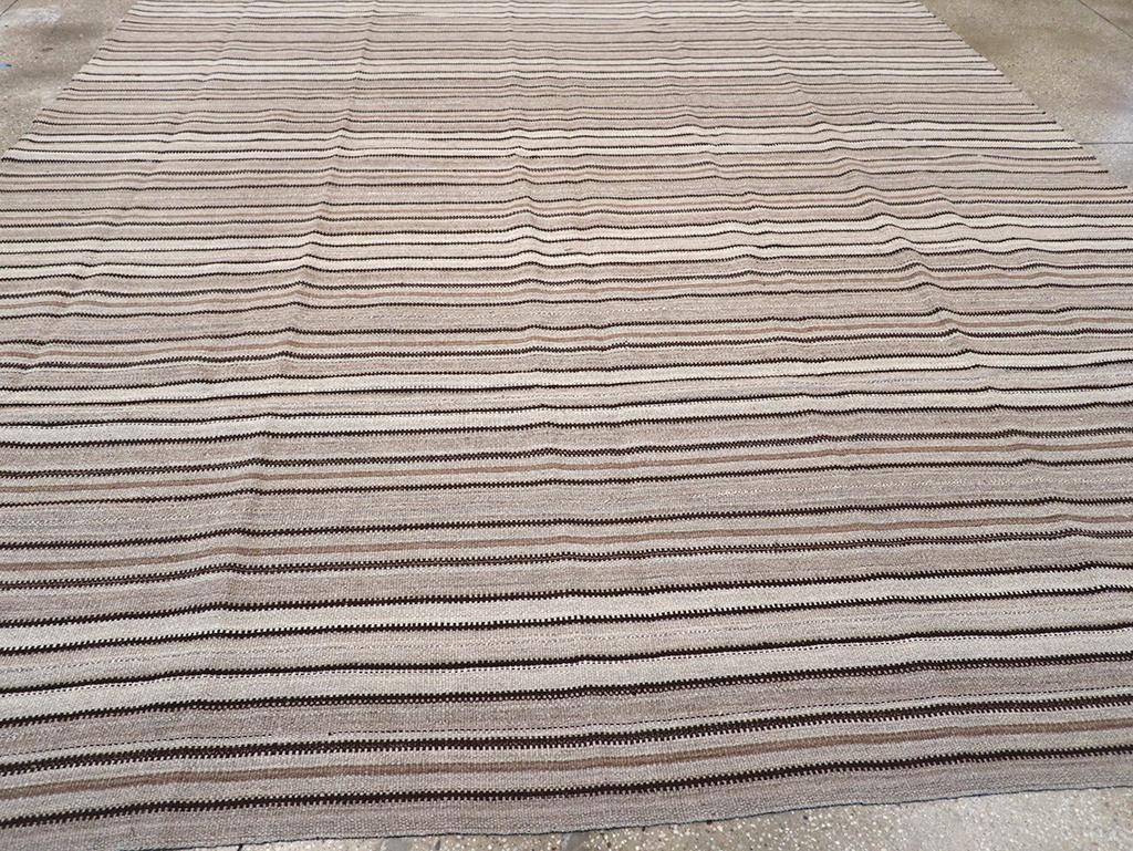 Mid-20th Century Vintage Persian Flatweave Kilim Room Size Carpet For Sale 1