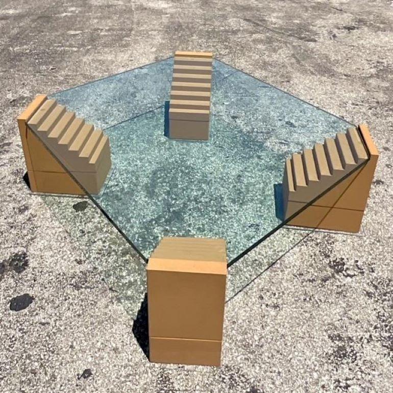 Mitte des 20. Jahrhunderts Vintage Postmodern Stacked Steps Couchtisch im Zustand „Gut“ im Angebot in west palm beach, FL
