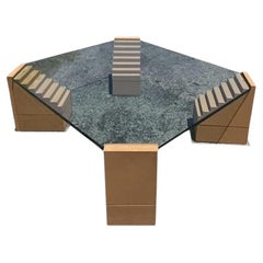 Table basse à gradins empilés vintage postmoderne du milieu du 20e siècle