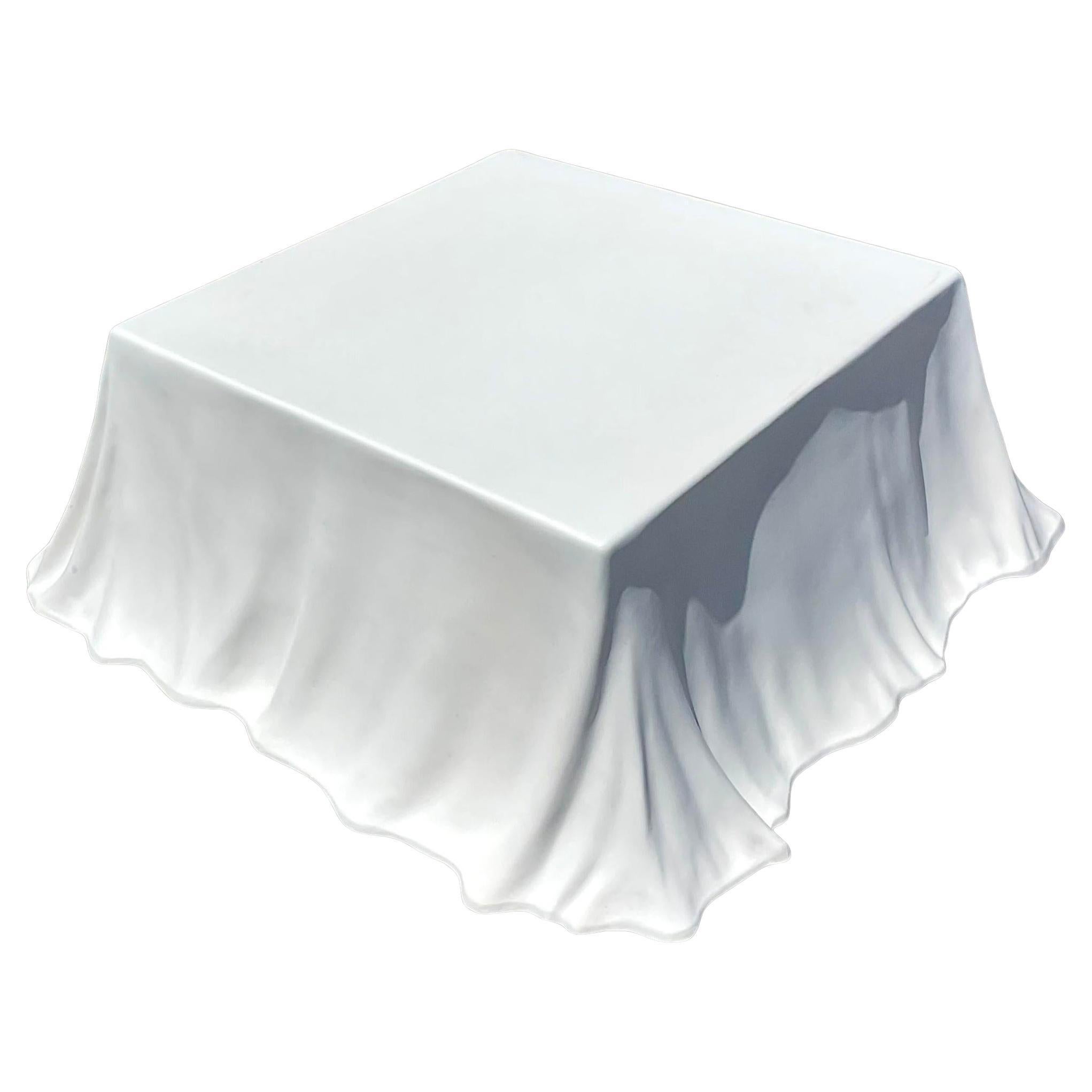 Table basse Tovaglia en fibre de verre moulée de style Régence du milieu du 20e siècle Après
