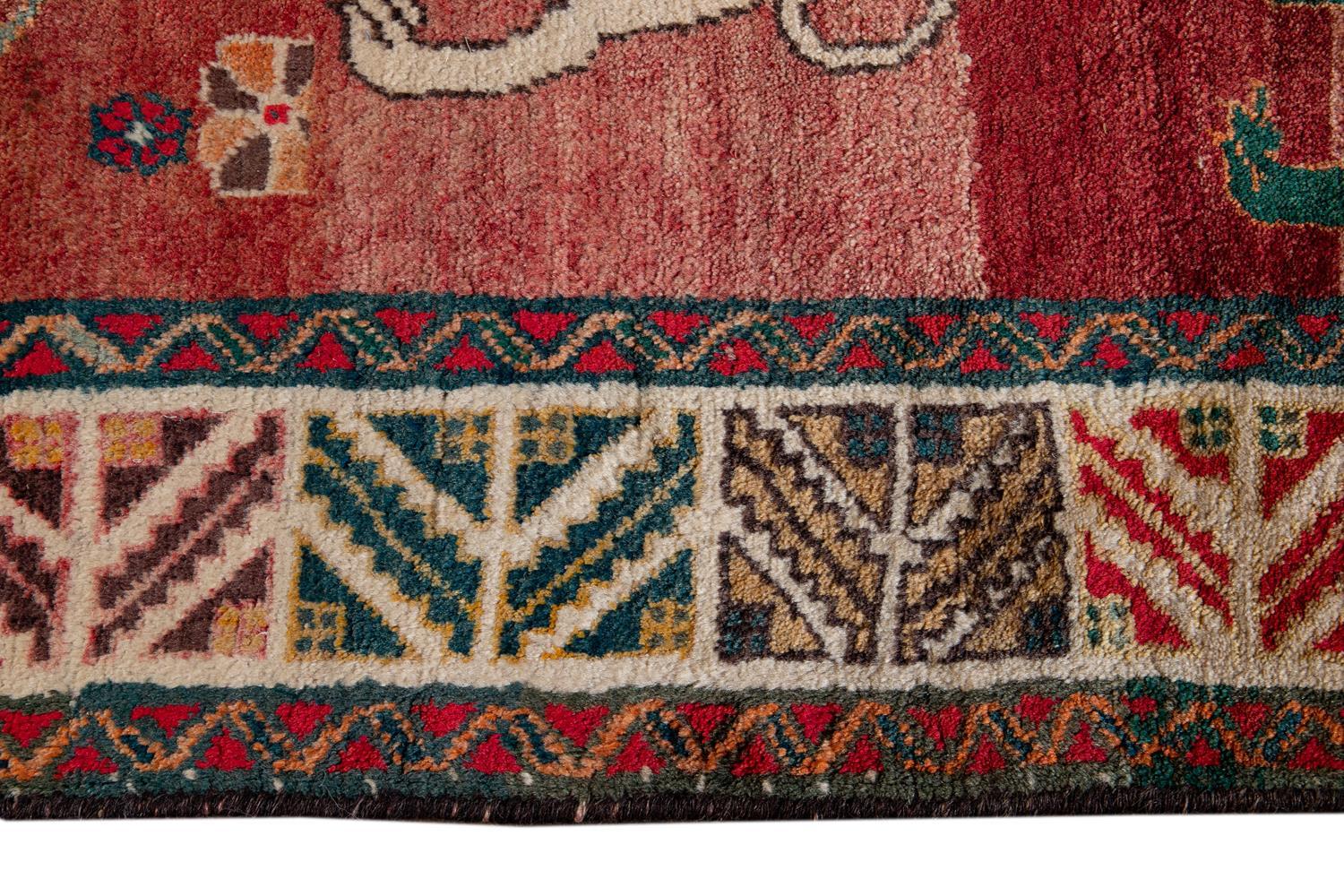 Mid-20th Century Vintage Shiraz Wool Rug In Good Condition For Sale In Norwalk, CT