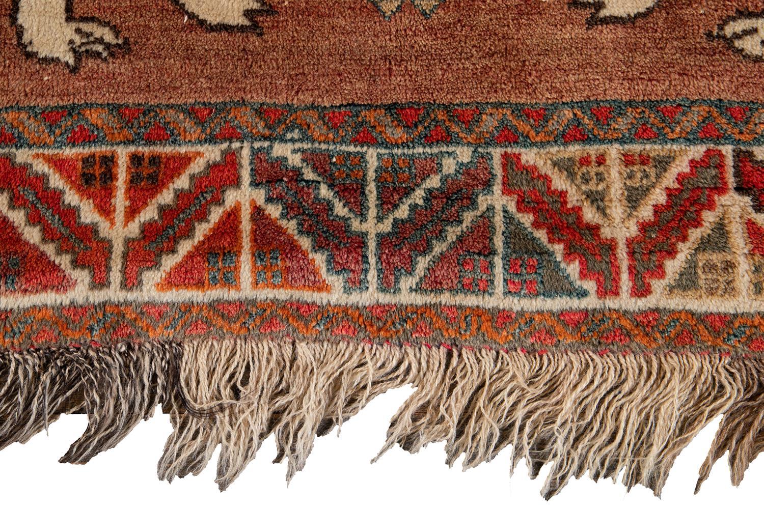 Mid-20th Century Vintage Shiraz Wool Rug For Sale 1