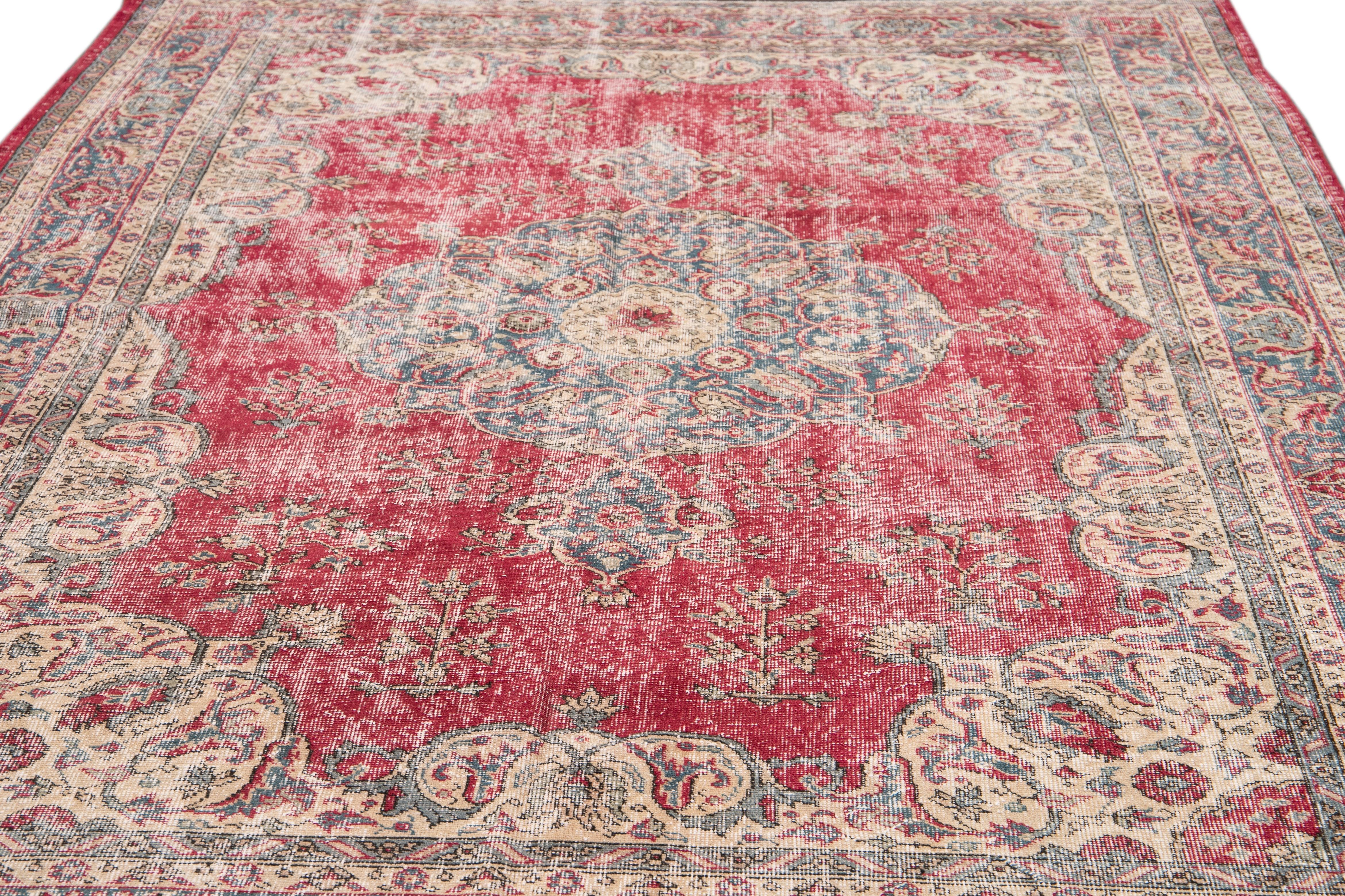 Mid-20th Century Vintage Sivas Wool Rug For Sale 5