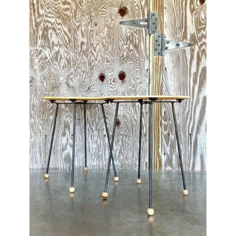 Américain Milieu du 20e siècle Vintage Tony Paul Tempo Group Tray Tables - A Pair en vente