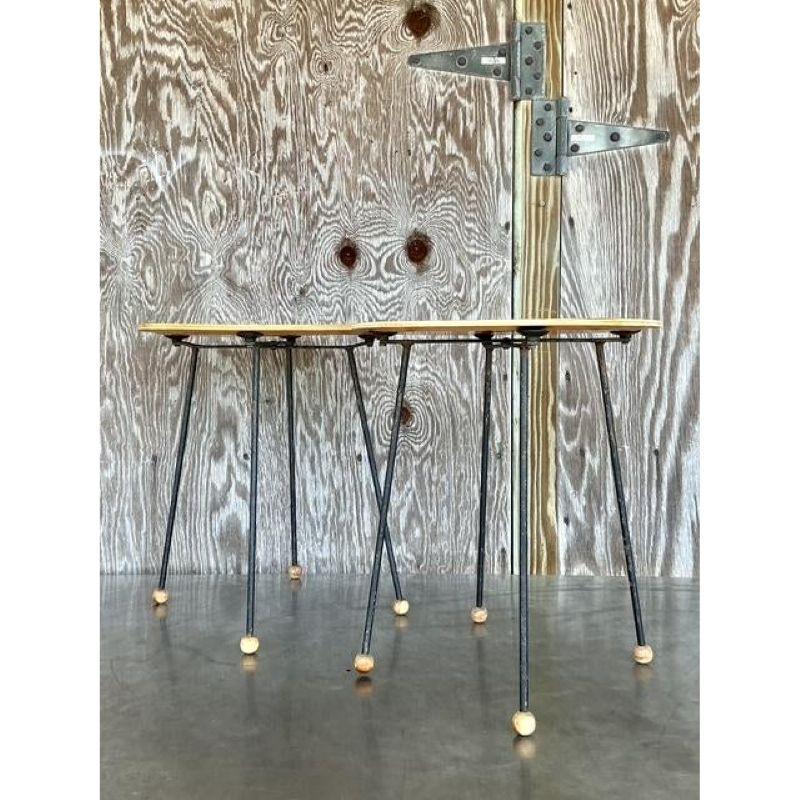 Milieu du 20e siècle Vintage Tony Paul Tempo Group Tray Tables - A Pair Bon état - En vente à west palm beach, FL