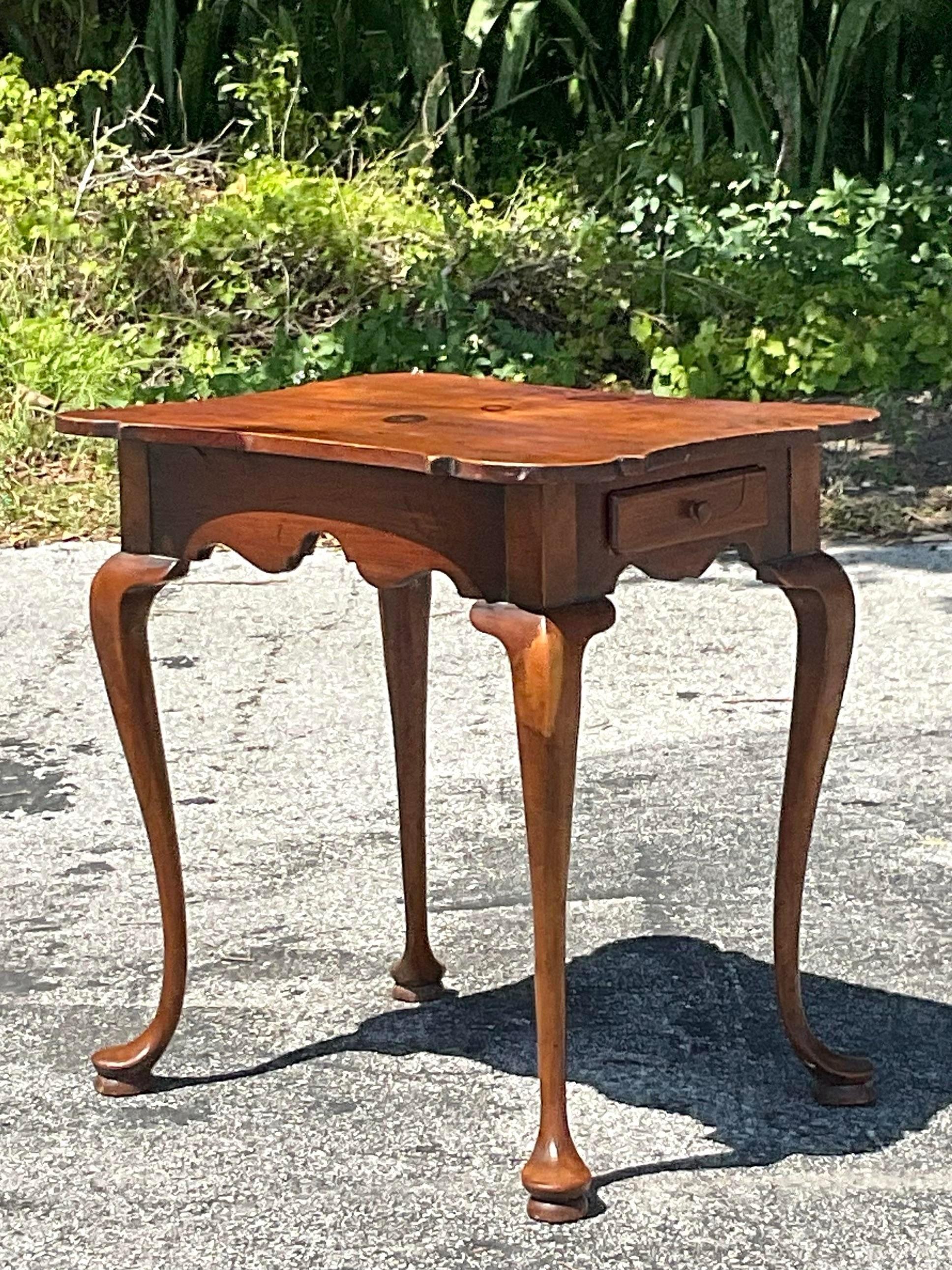 Mid 20th Century Vintage Traditional Knotty Pine Side Table In Good Condition For Sale In west palm beach, FL