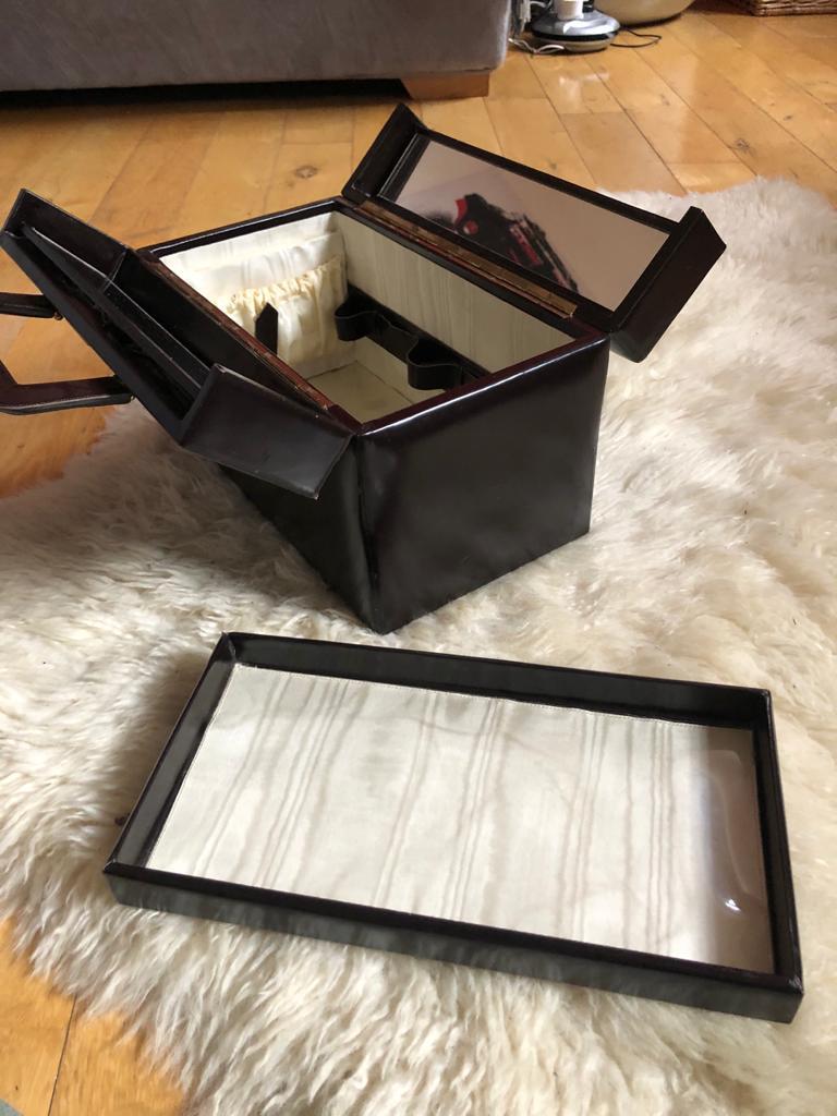 Mid-20th Century Vintage Travelling Leather Vanity Case, 1960-1970 by Asprey In Good Condition In Paris, FR