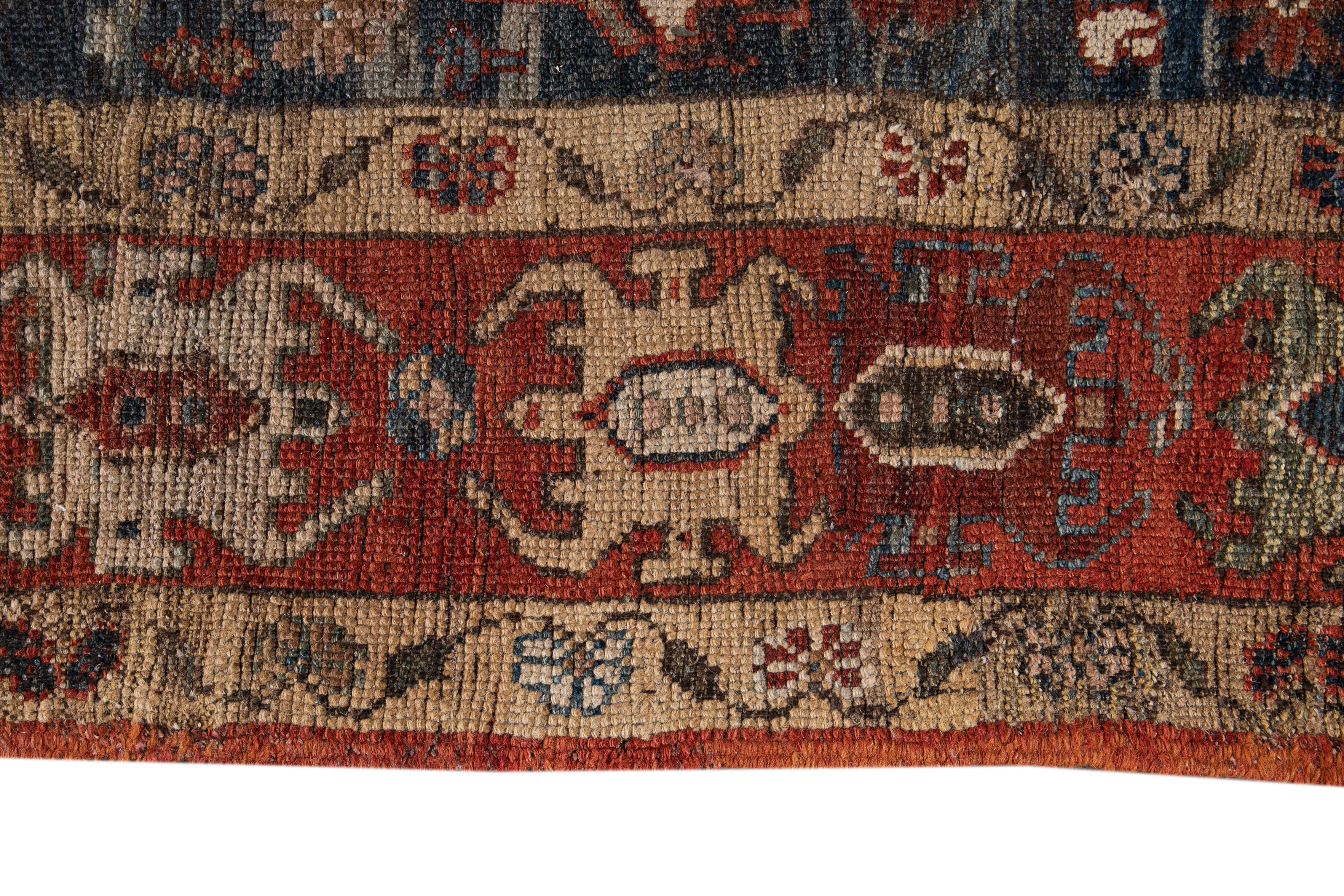 Handgefertigter Vintage Stammeskunst-Teppich in Blau in Bakshaish im Zustand „Gut“ im Angebot in Norwalk, CT