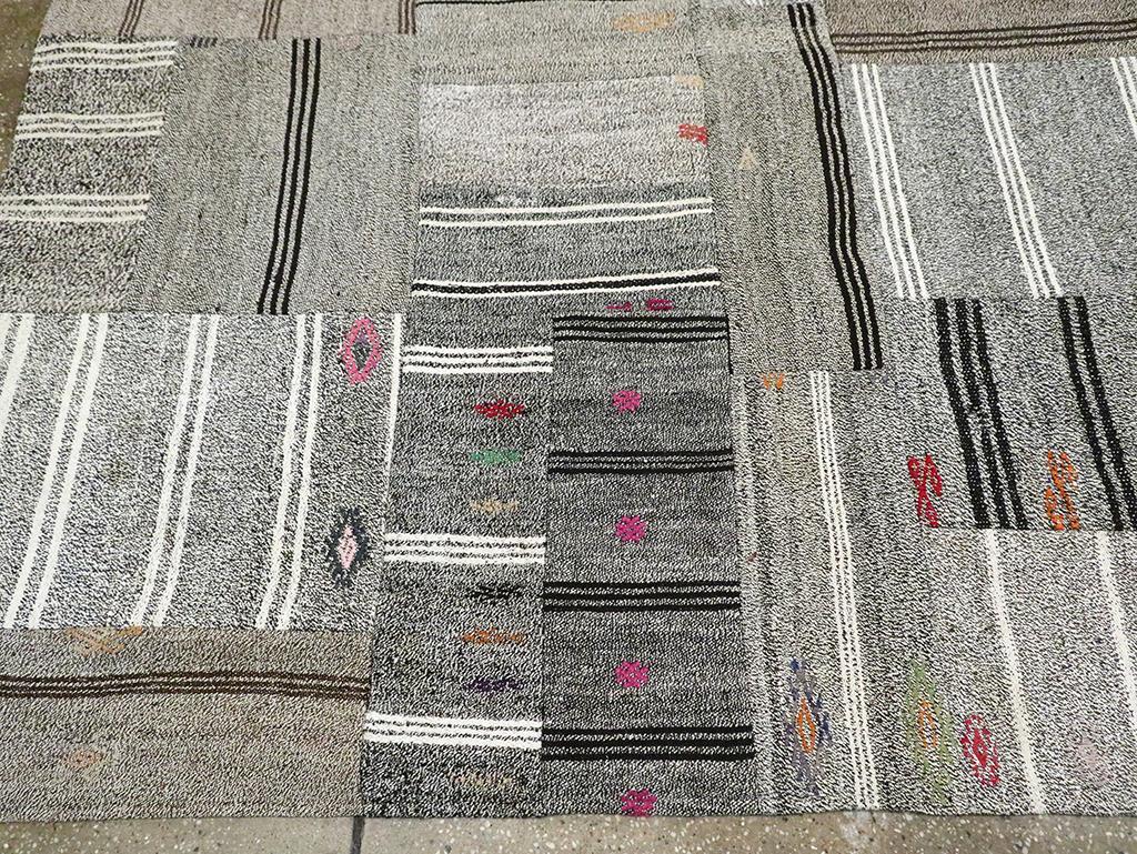 Wool Mid-20th Century Vintage Turkish Flatweave Kilim Room Size Carpet For Sale
