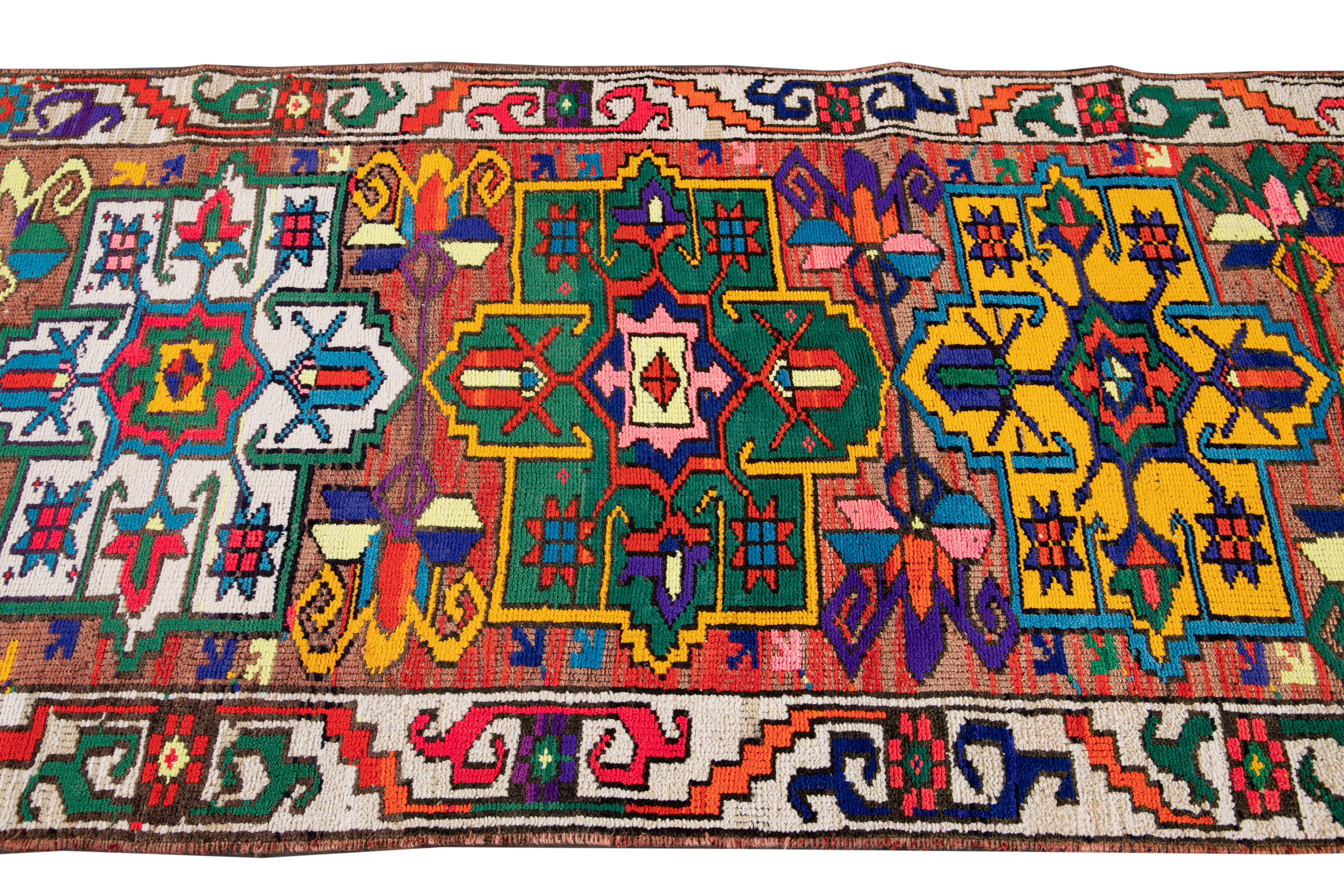 Tapis de couloir turc vintage en laine du milieu du XXe siècle en vente 2