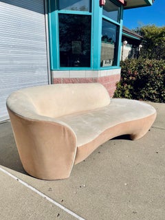 Mid-20th Century Vladimir Keagan Weiman Preview Kidney Shaped Sofa Chaise
