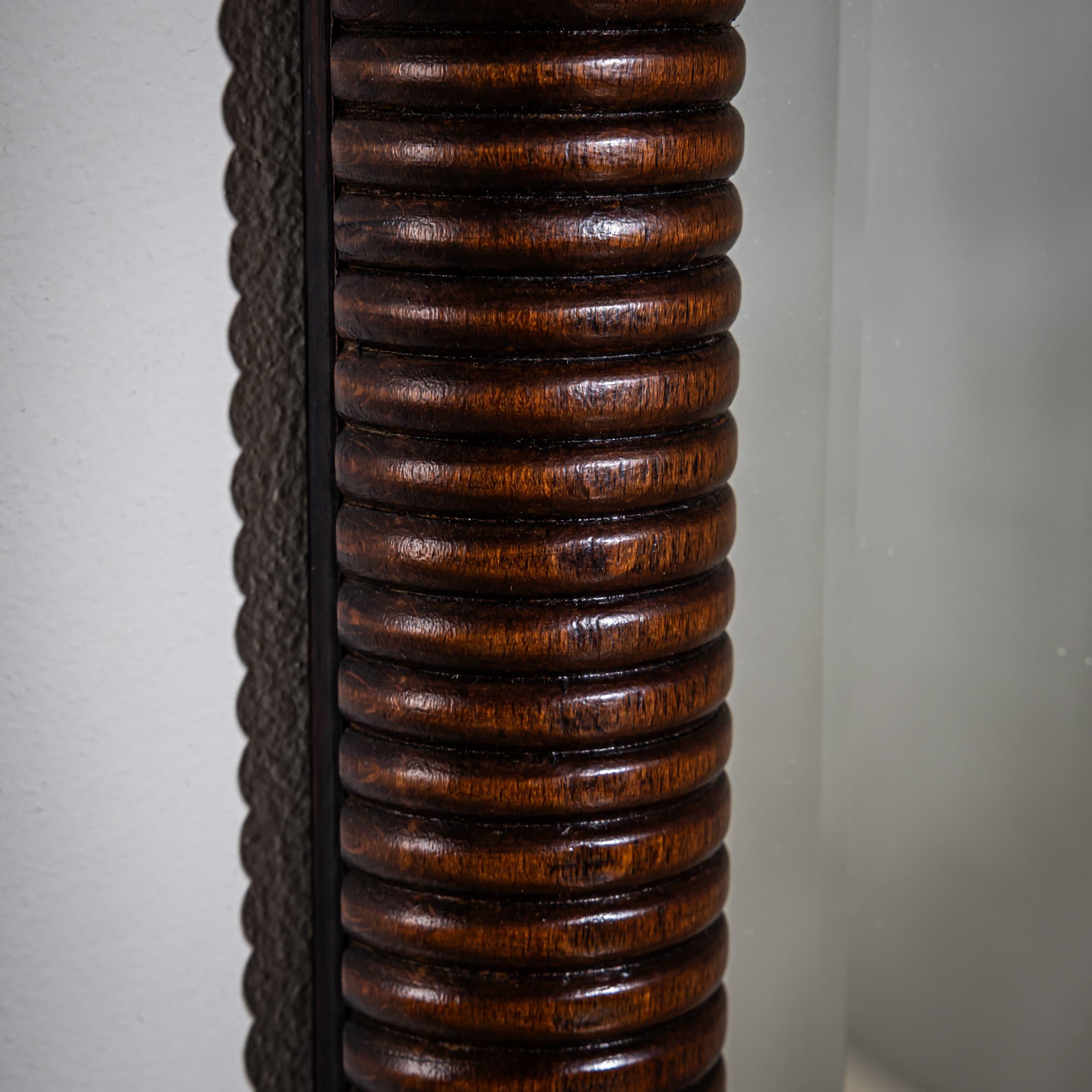 Mid-20th Century Wall Mirror in Ribbed Walnut Frame, Italy For Sale 3