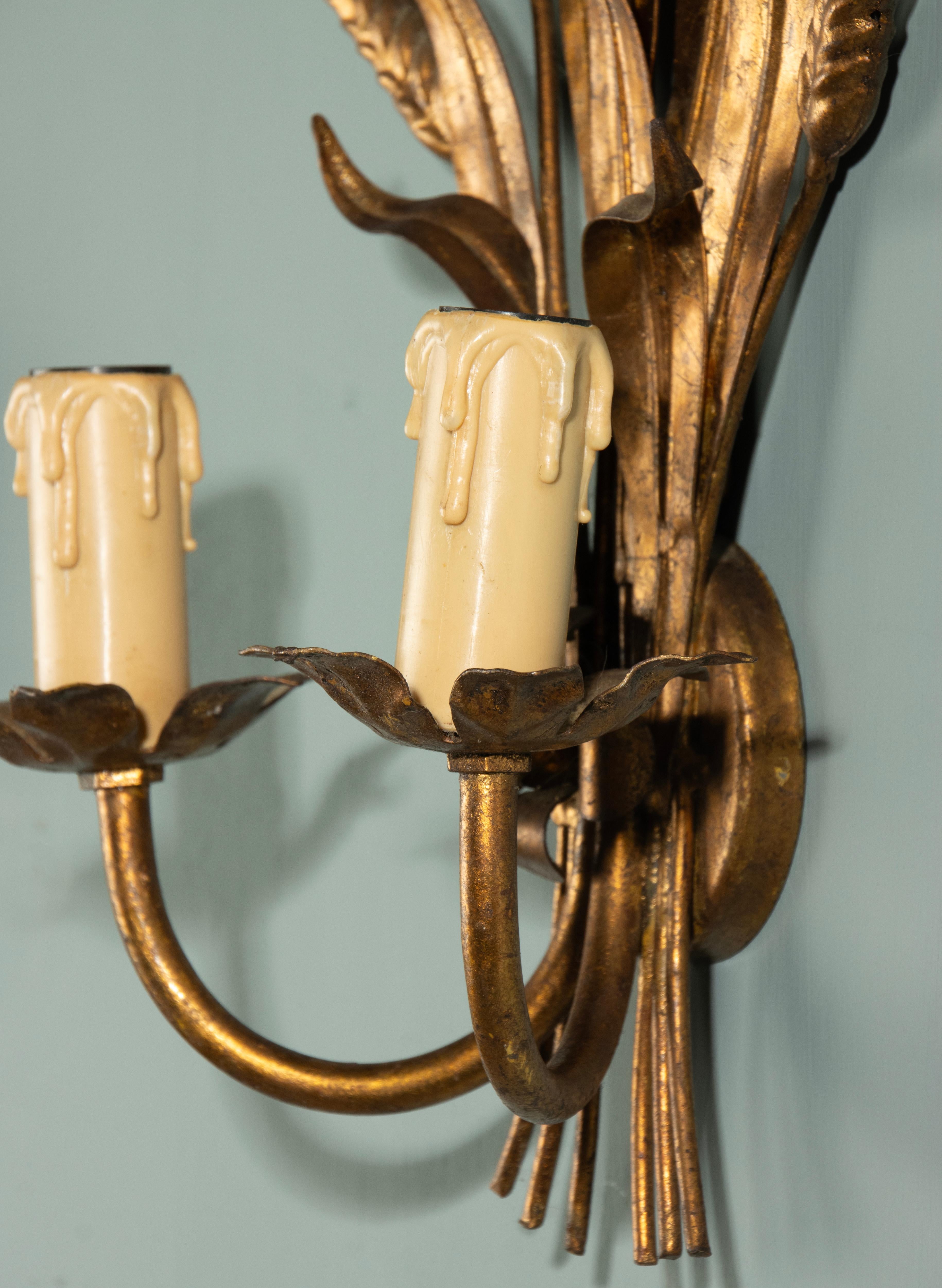 Appliques murales du milieu du XXe siècle - Style Coco Chanel - Laiton doré - Gerbe de blé en vente 2