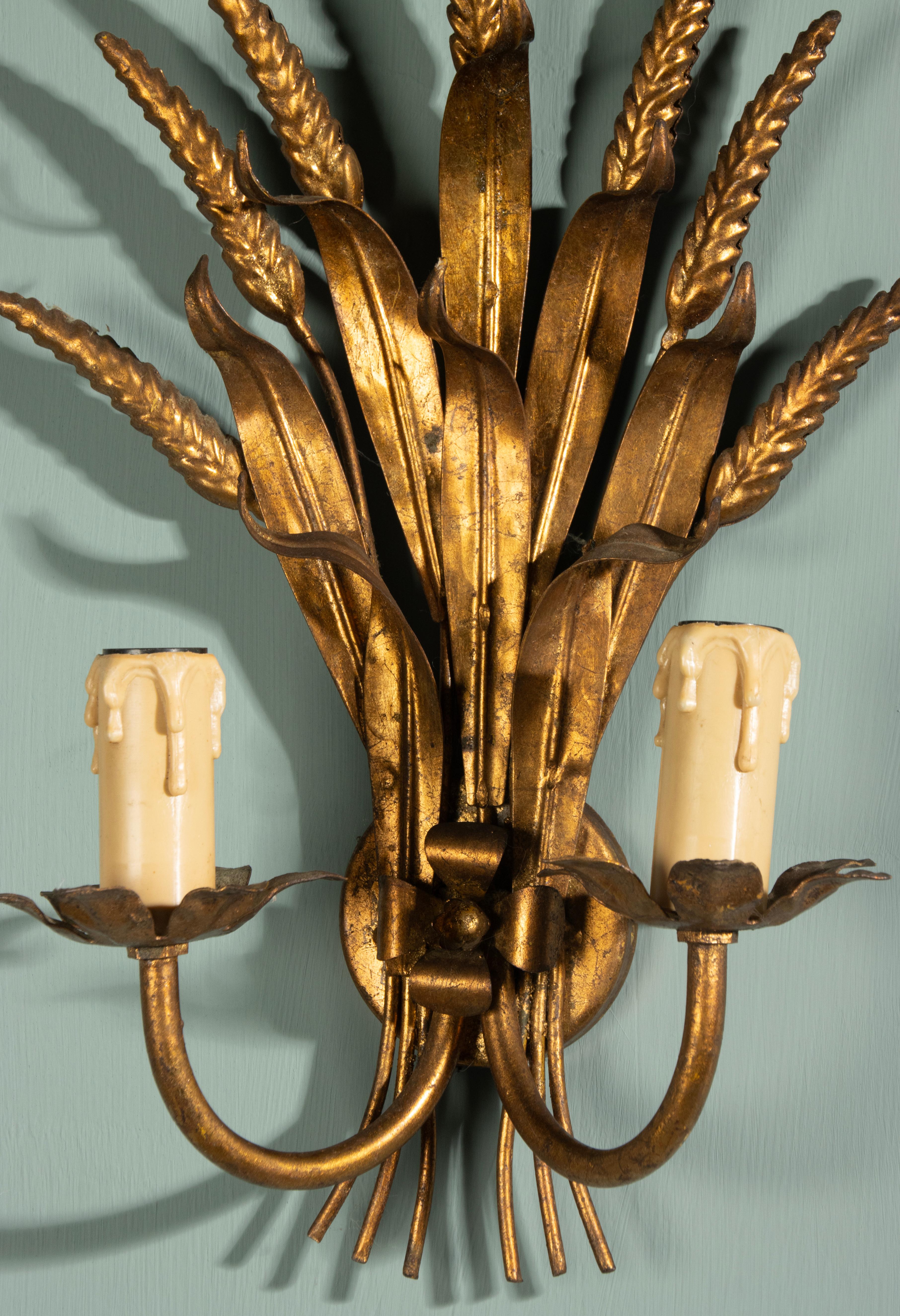 Appliques murales du milieu du XXe siècle - Style Coco Chanel - Laiton doré - Gerbe de blé en vente 4