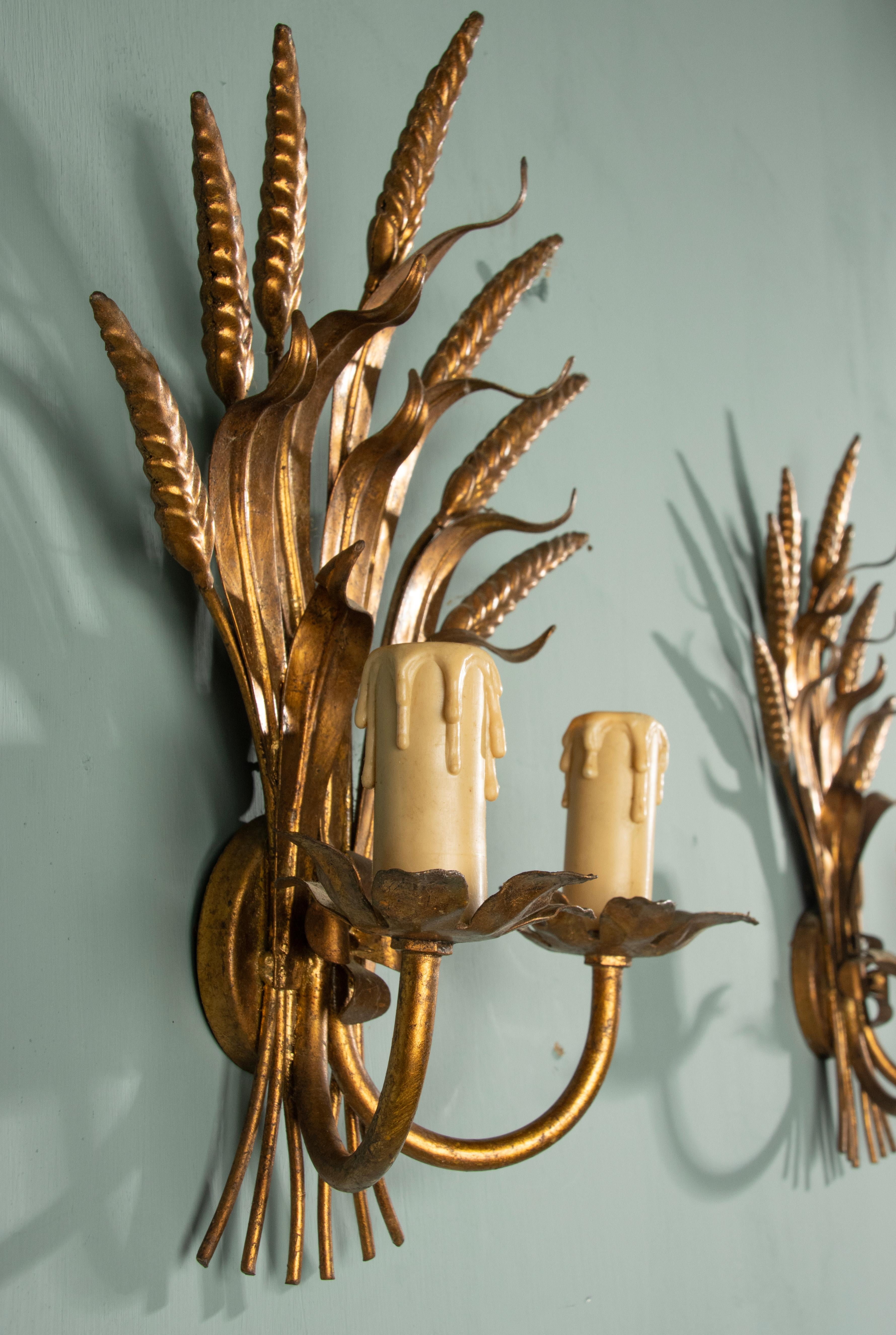 Appliques murales du milieu du XXe siècle - Style Coco Chanel - Laiton doré - Gerbe de blé en vente 6
