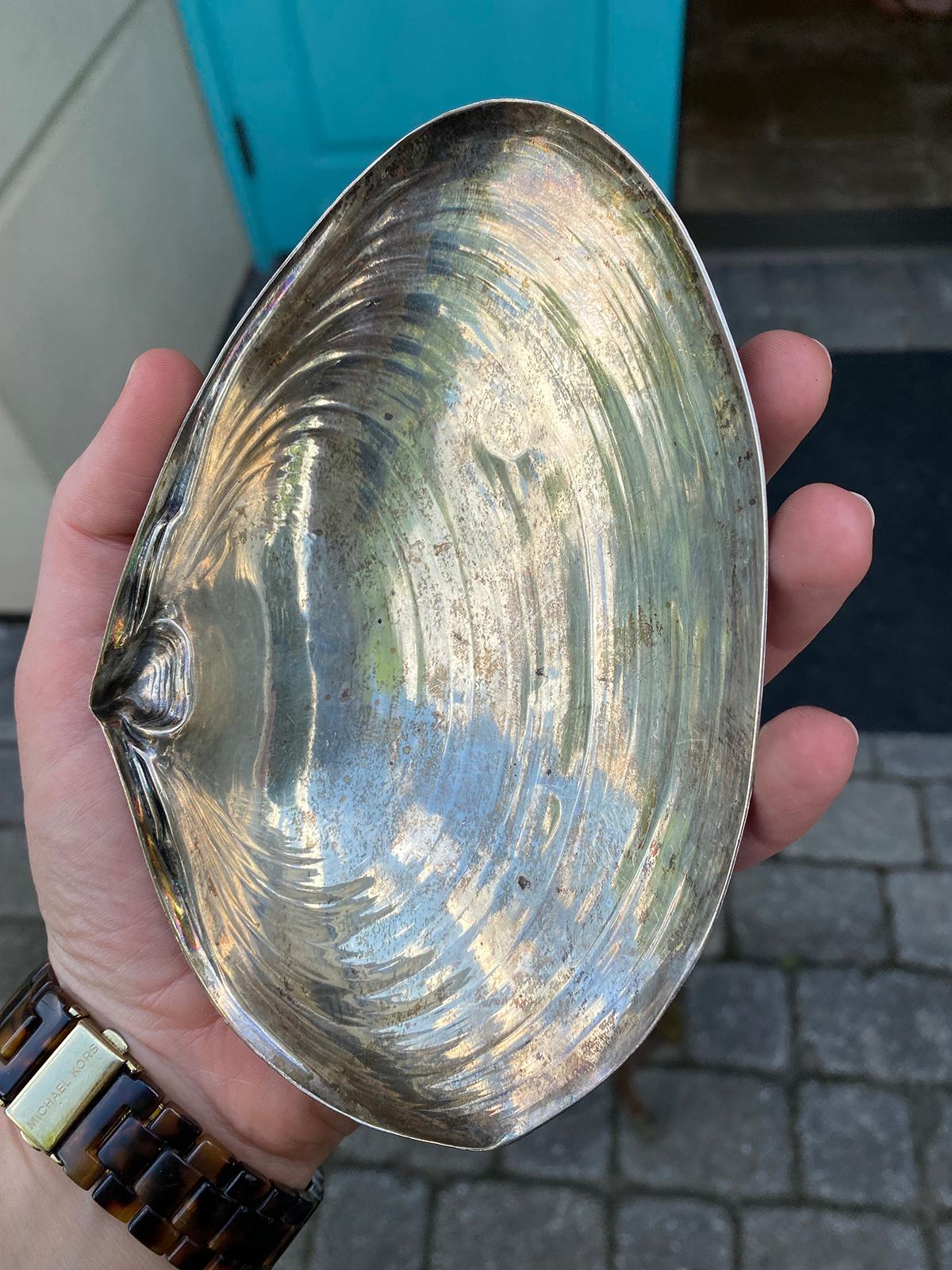 Mid-20th Century Wallace Sterling Silver 393 Clamshell Dish, Marked 8