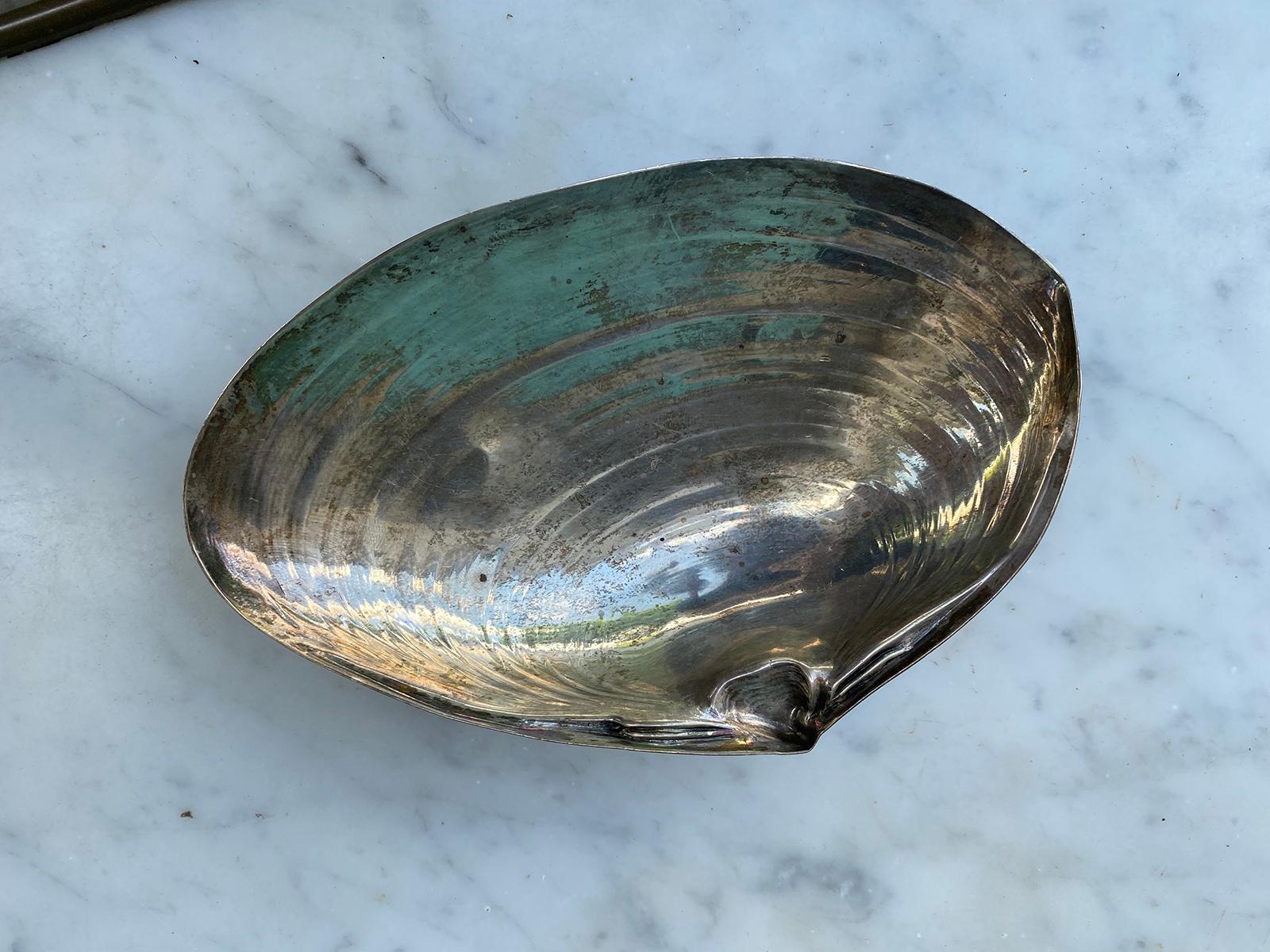 Mid-20th Century Wallace Sterling Silver 393 Clamshell Dish, Marked. American 