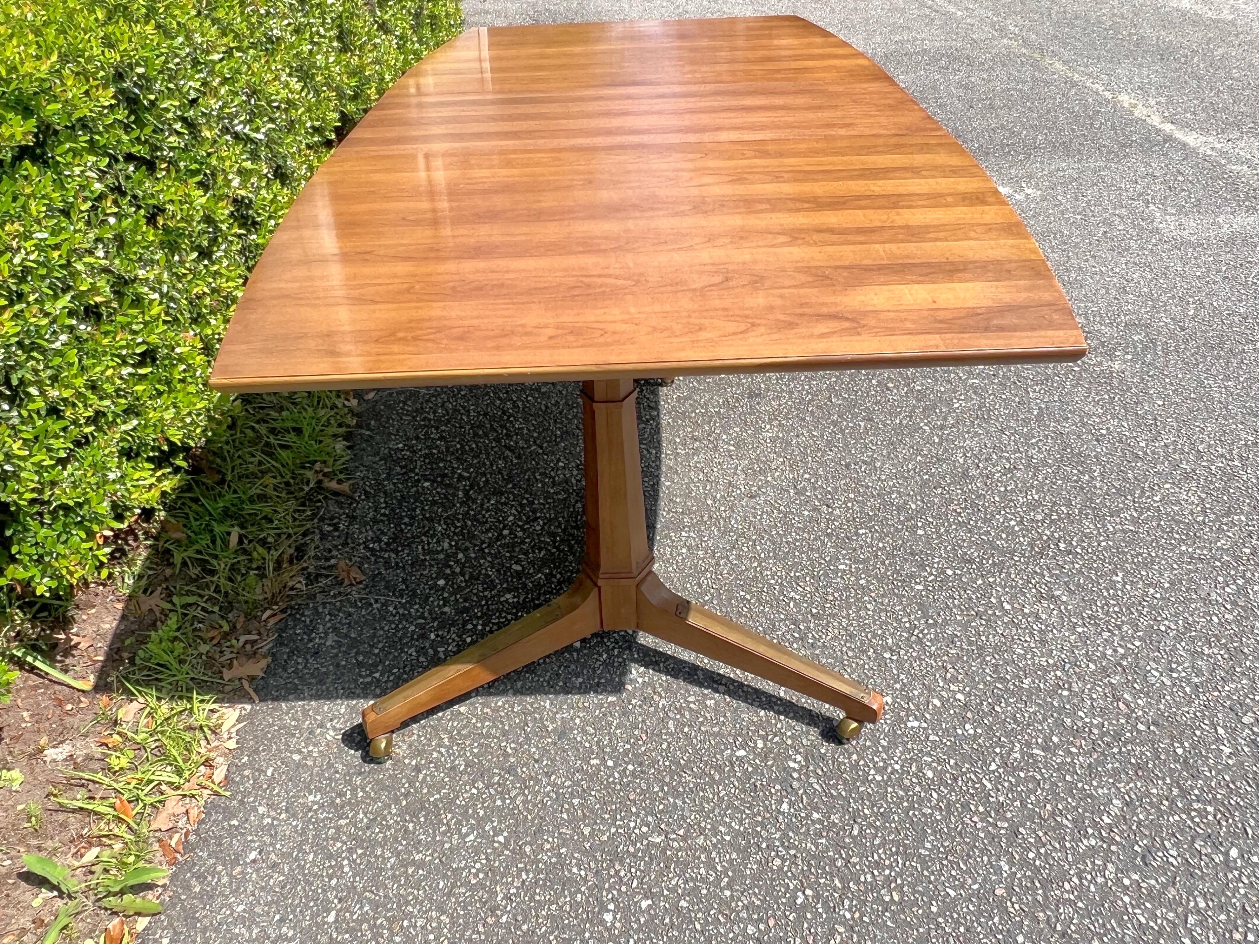 Mid-20th Century Walnut and Brass Dining Table In Good Condition For Sale In Charleston, SC