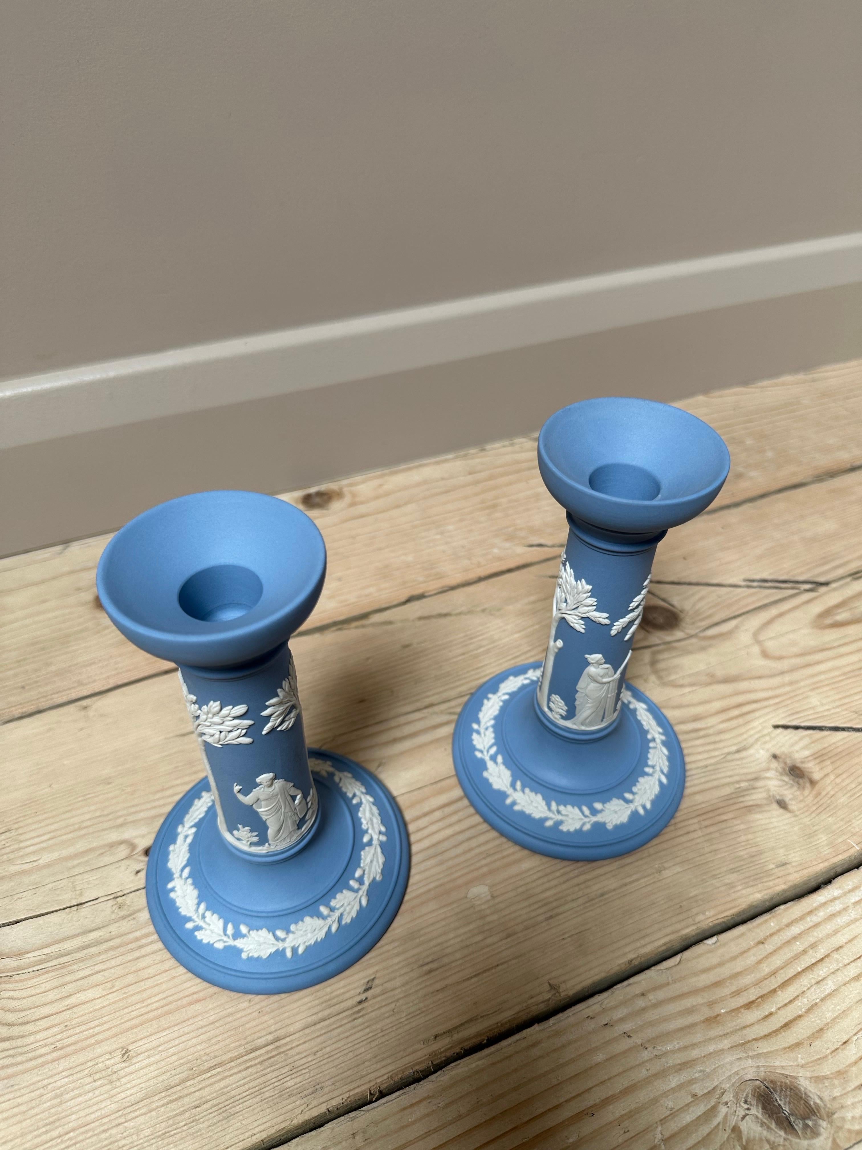 Neoklassizistische Kerzenständer aus blauem und weißem Jaspisholz von Wedgwood aus der Mitte des 20. Jahrhunderts im Angebot 6