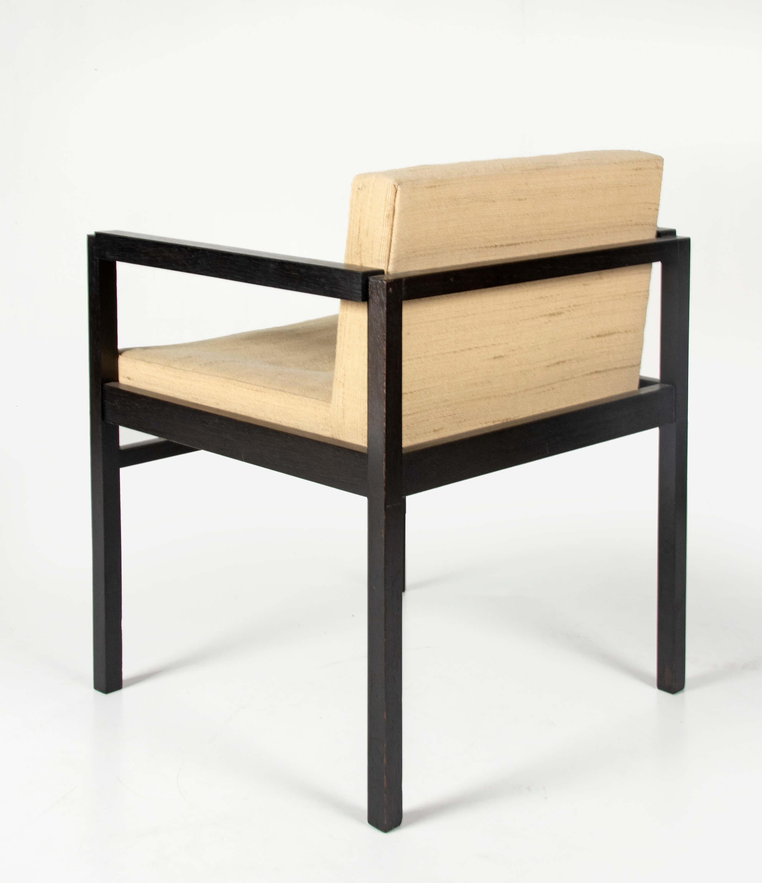 Table de salle à manger en Wengé du milieu du 20ème siècle avec 8 chaises assorties style Jules Wabbes en vente 12