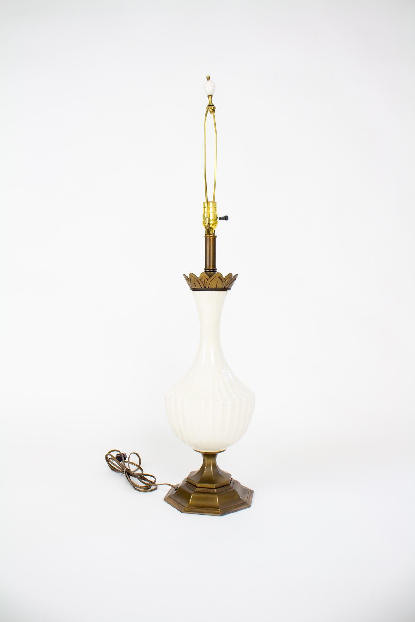 Porcelain Mid 20th Century White Crackle Glaze Table Lamp For Sale