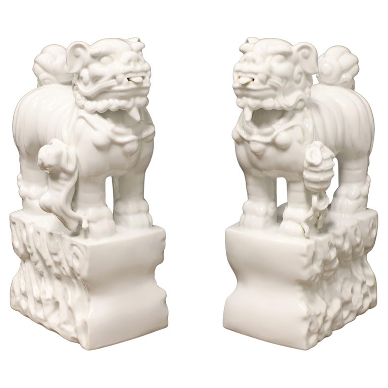 Mid 20th Century White Porcelain Foo Dogs Pair For Sale at 1stDibs