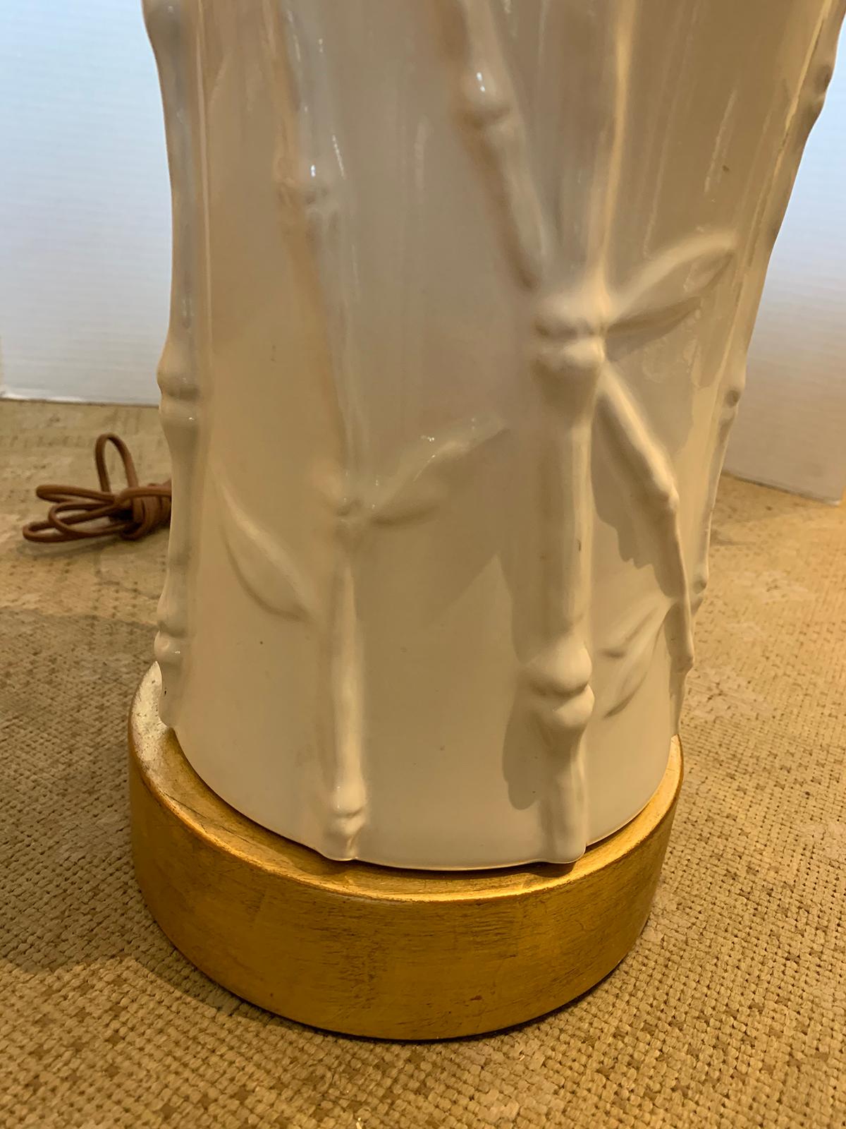 Mid-20th Century White Pottery Lamp with Bamboo Motif on Custom Giltwood Base For Sale 8